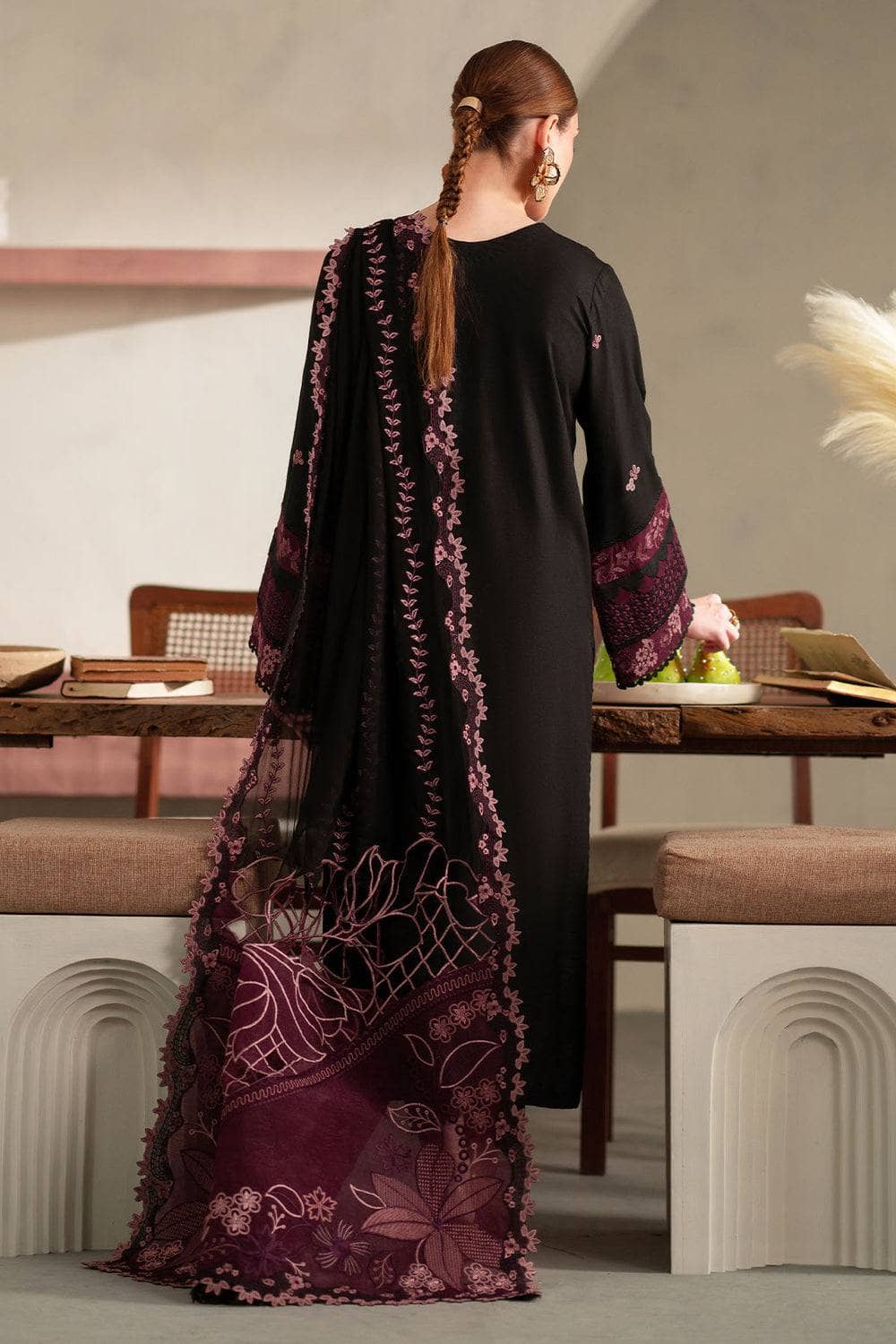 Img_nureh_karadi_exclusive_awwal_boutique