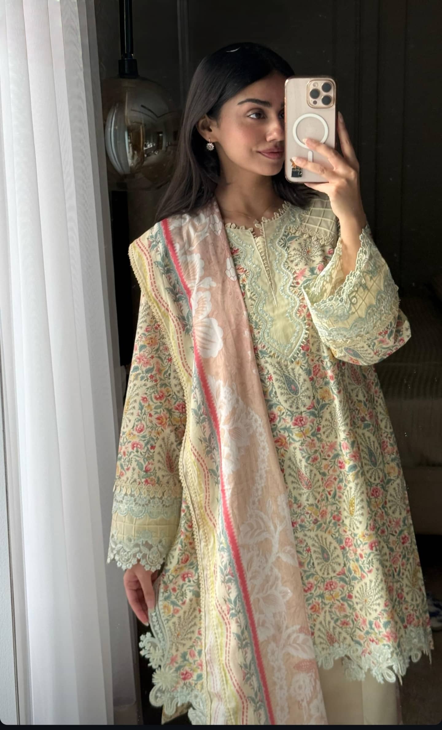 img_qalamkar_q_prints_awwal_boutique