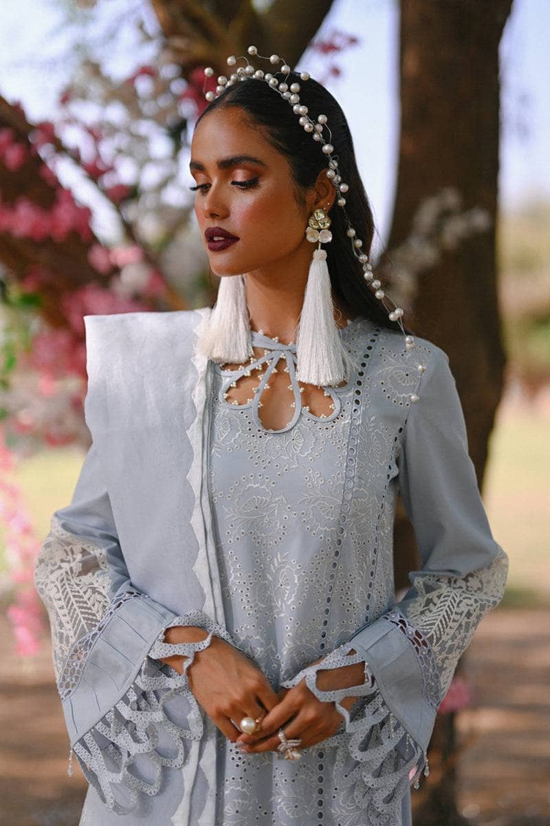 img_qalamkar_chikankari_lawn_23_awwal_boutique