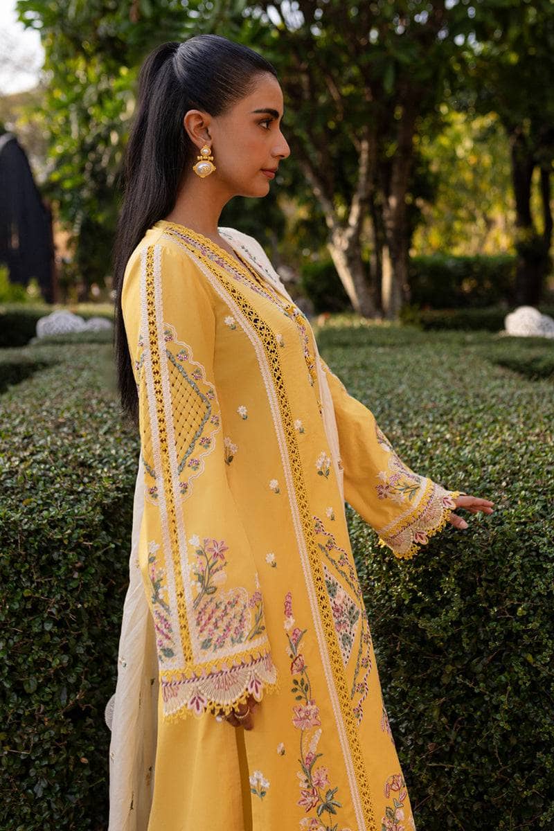 img_qalamkar_q_line_linen_awwal_boutique