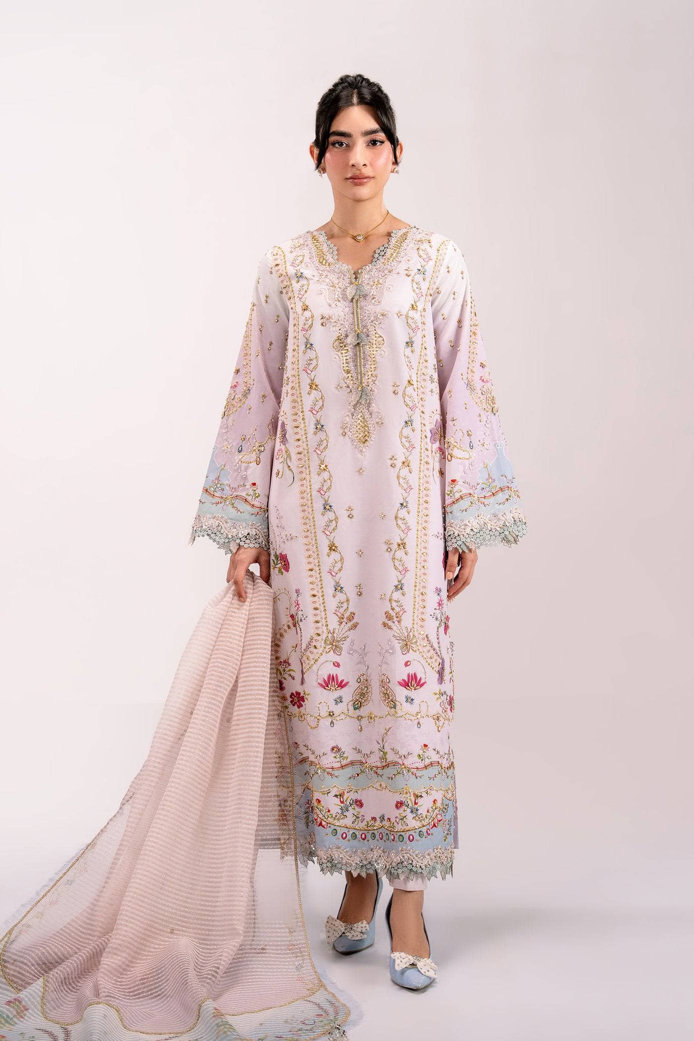 img_qalamkar_luxe_silk_awwal_boutique