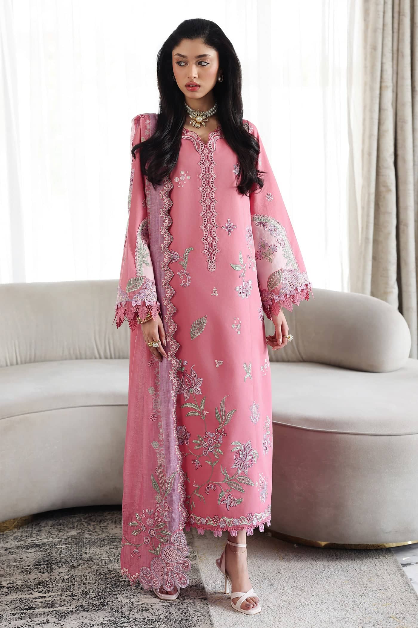 img_qalamar_q_line_awwal_boutique