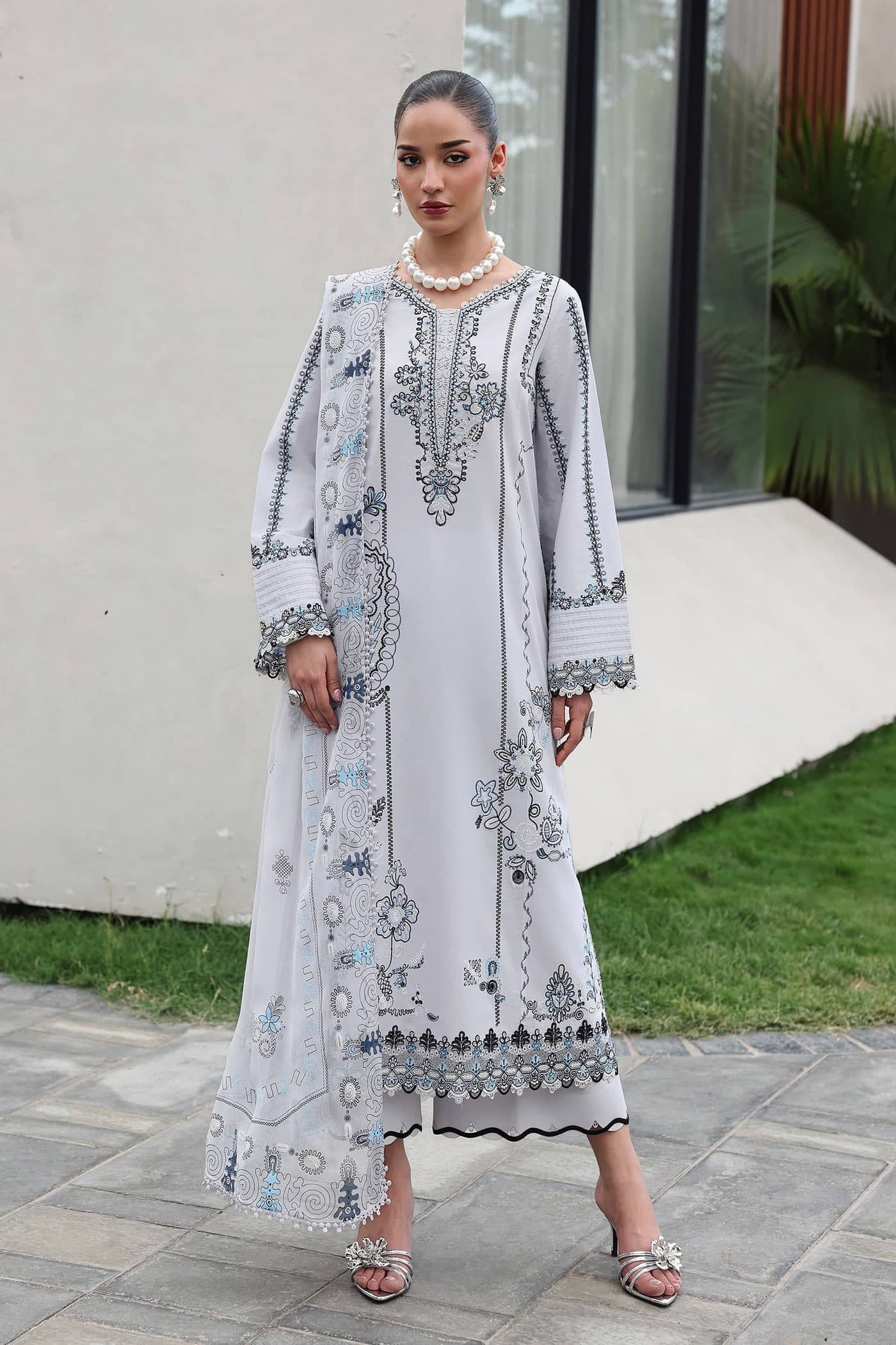 img_qalamar_q_line_awwal_boutique