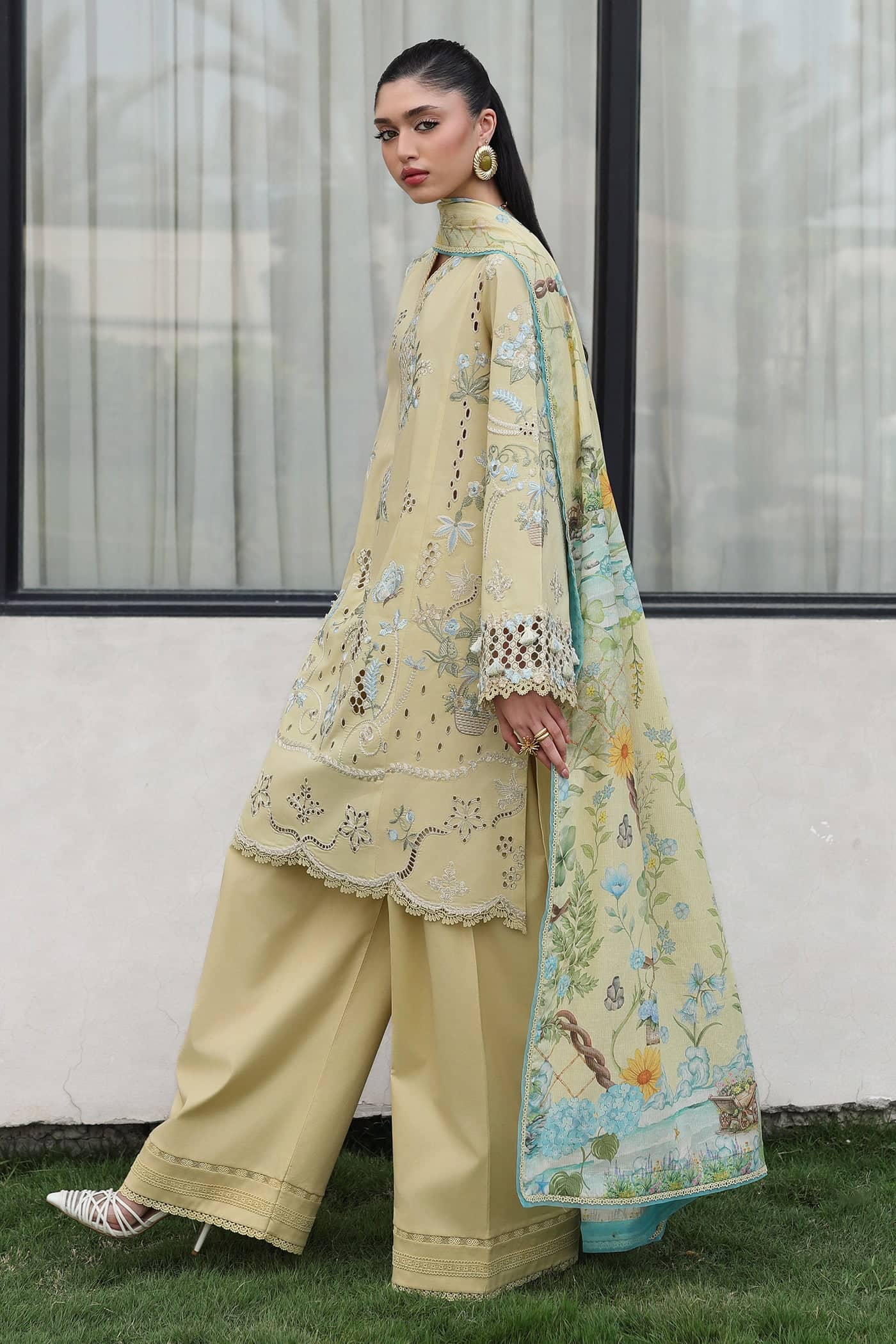 img_qalamar_q_line_awwal_boutique