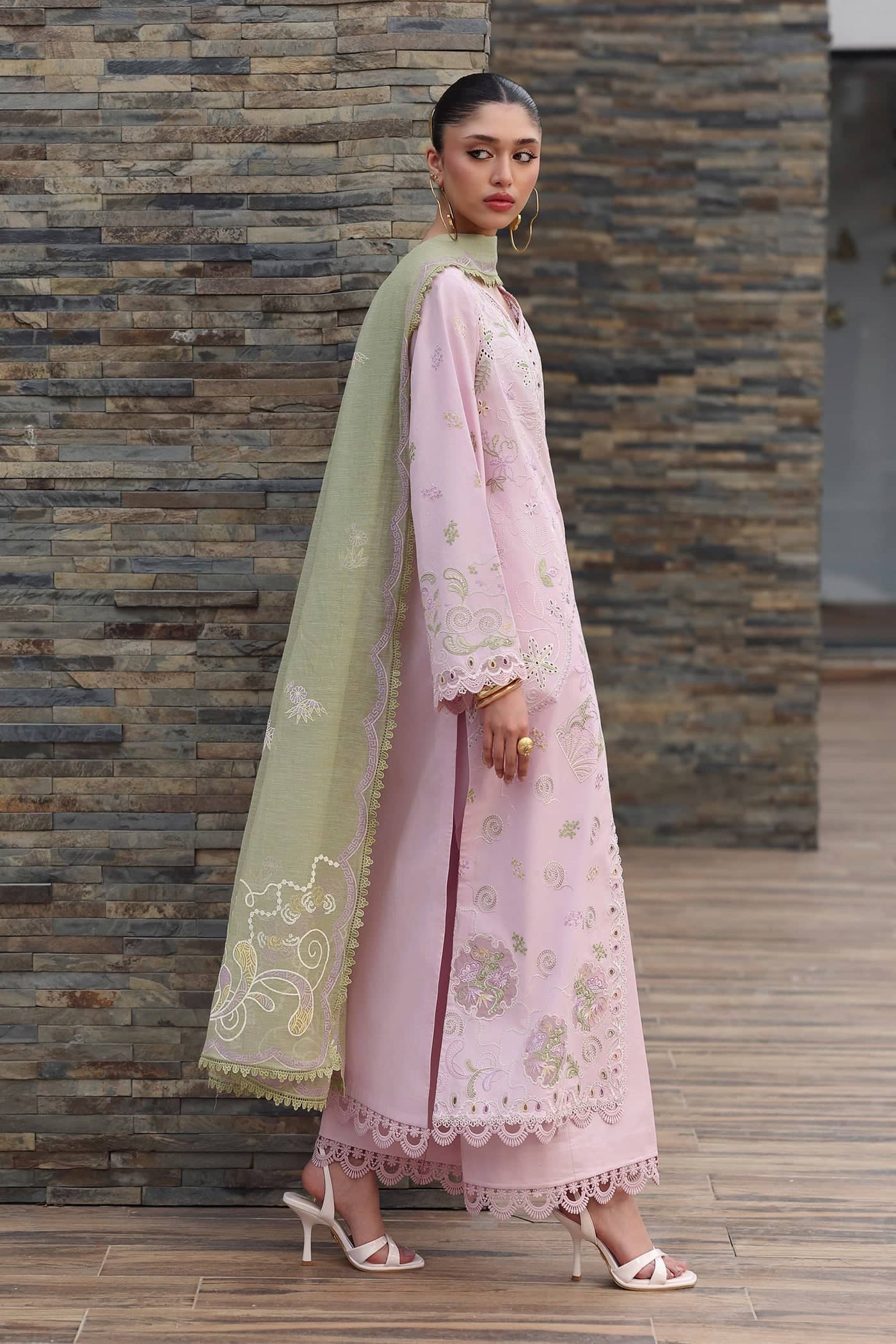 img_qalamar_q_line_awwal_boutique