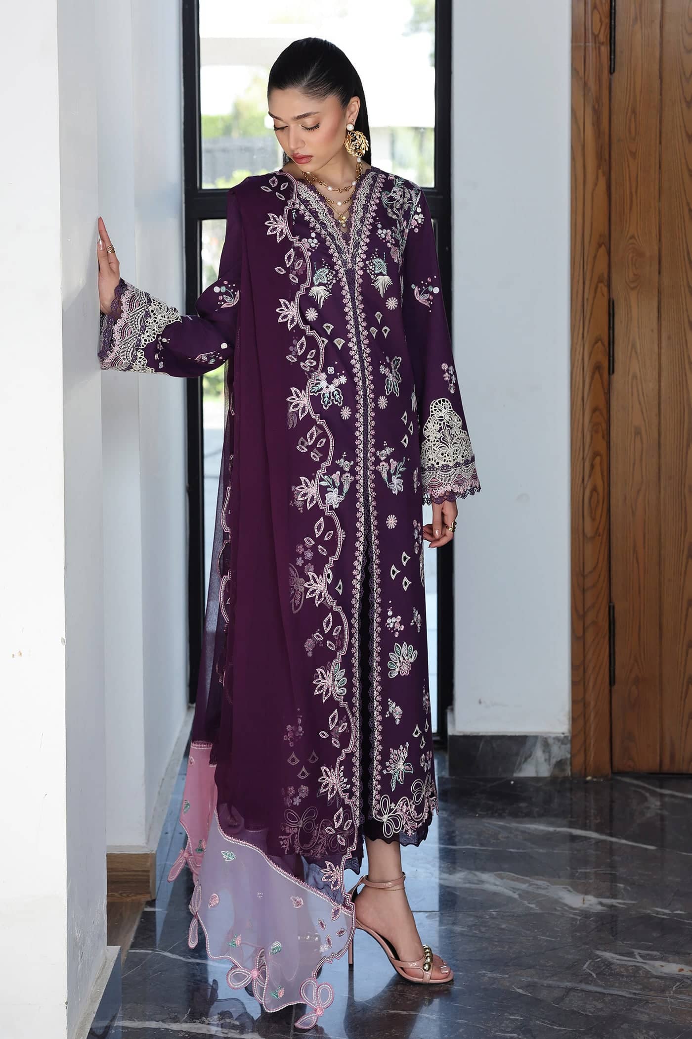 img_qalamar_q_line_awwal_boutique