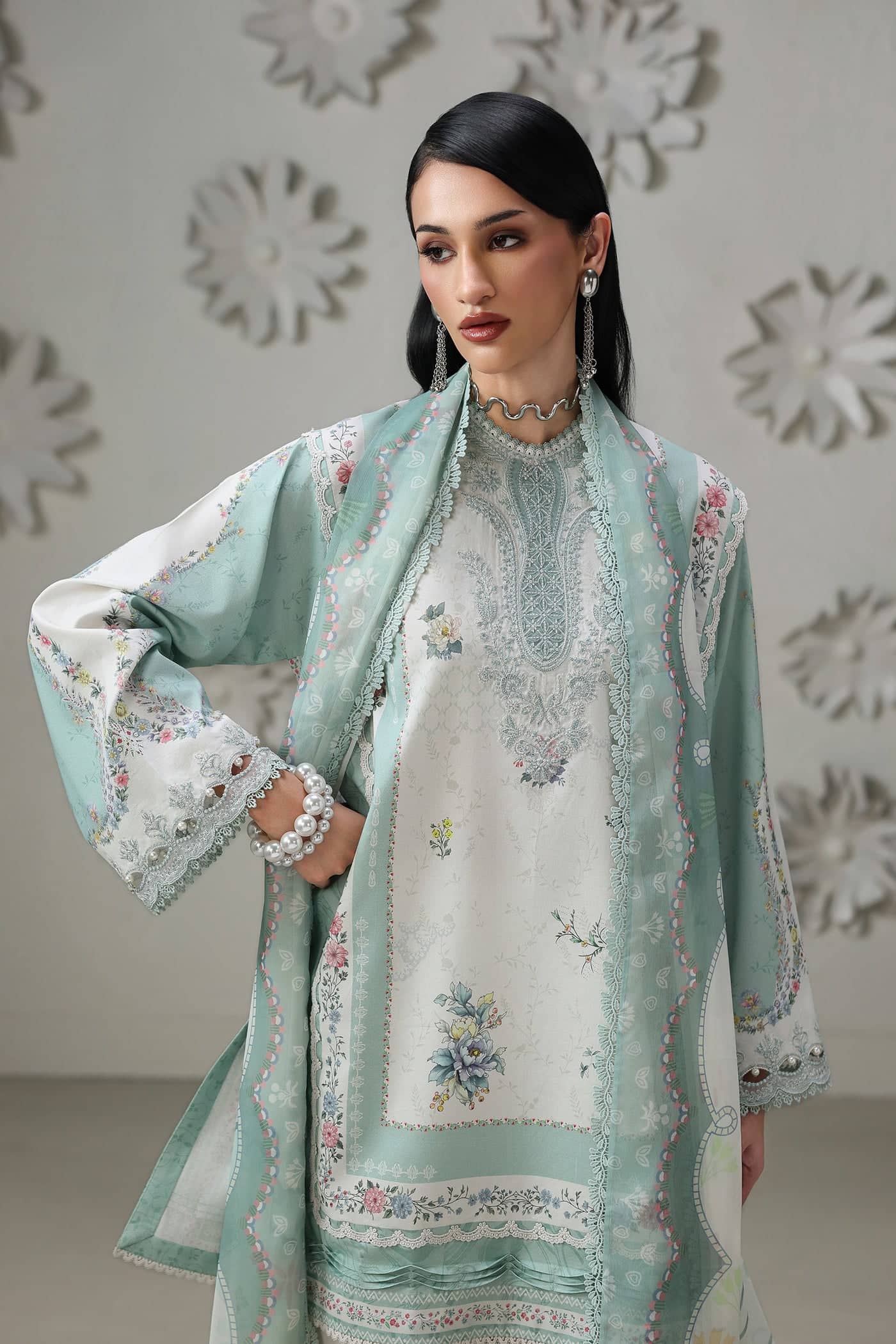 img_qalamkar_q_print_vol_2_lawn_awwal_boutique