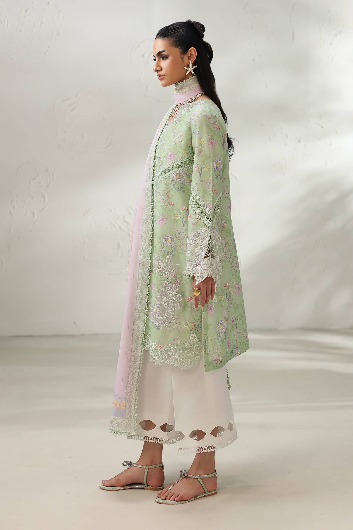 img_qalamkar_q_print_vol_2_lawn_awwal_boutique