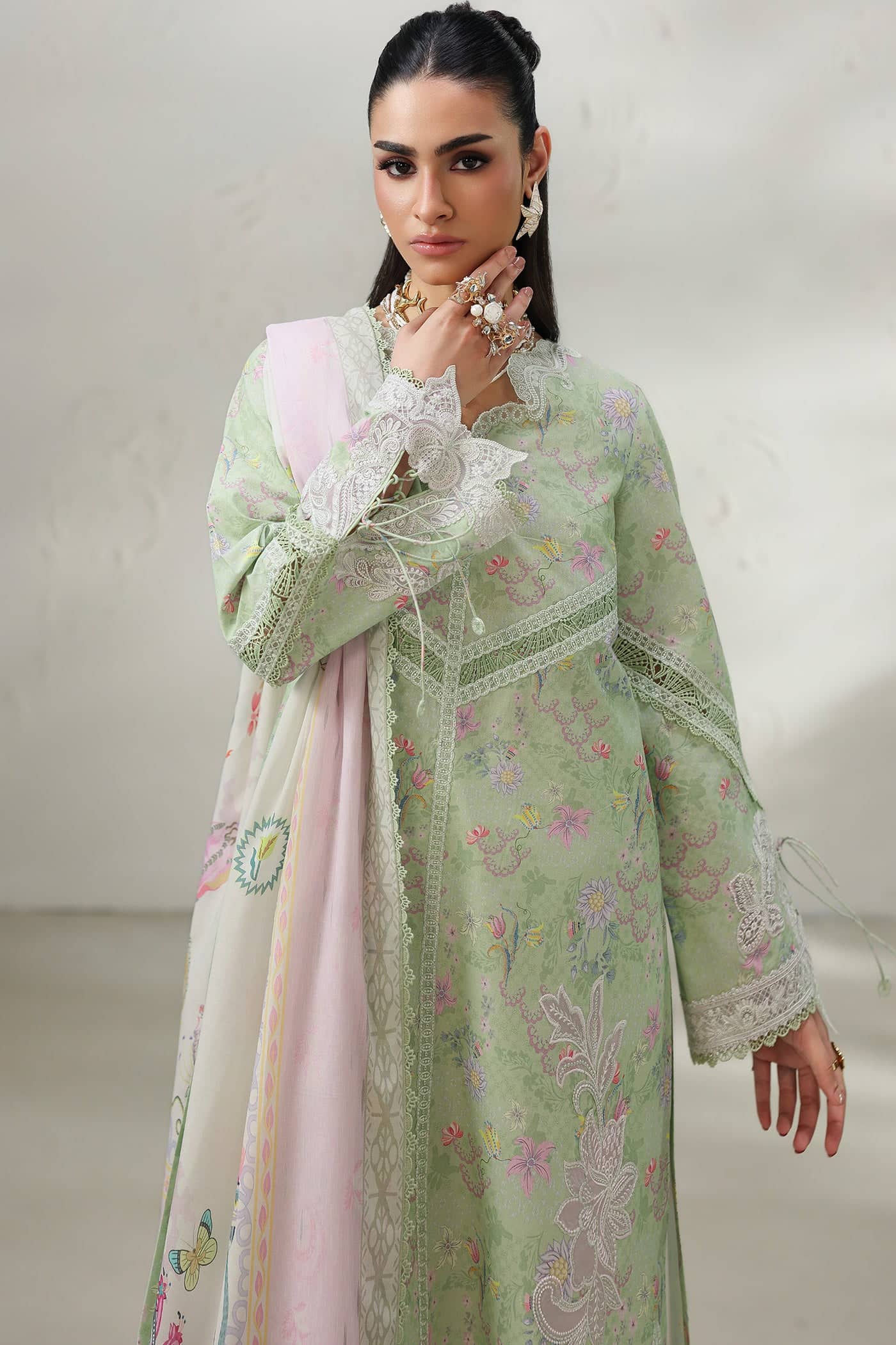 img_qalamkar_q_print_vol_2_lawn_awwal_boutique