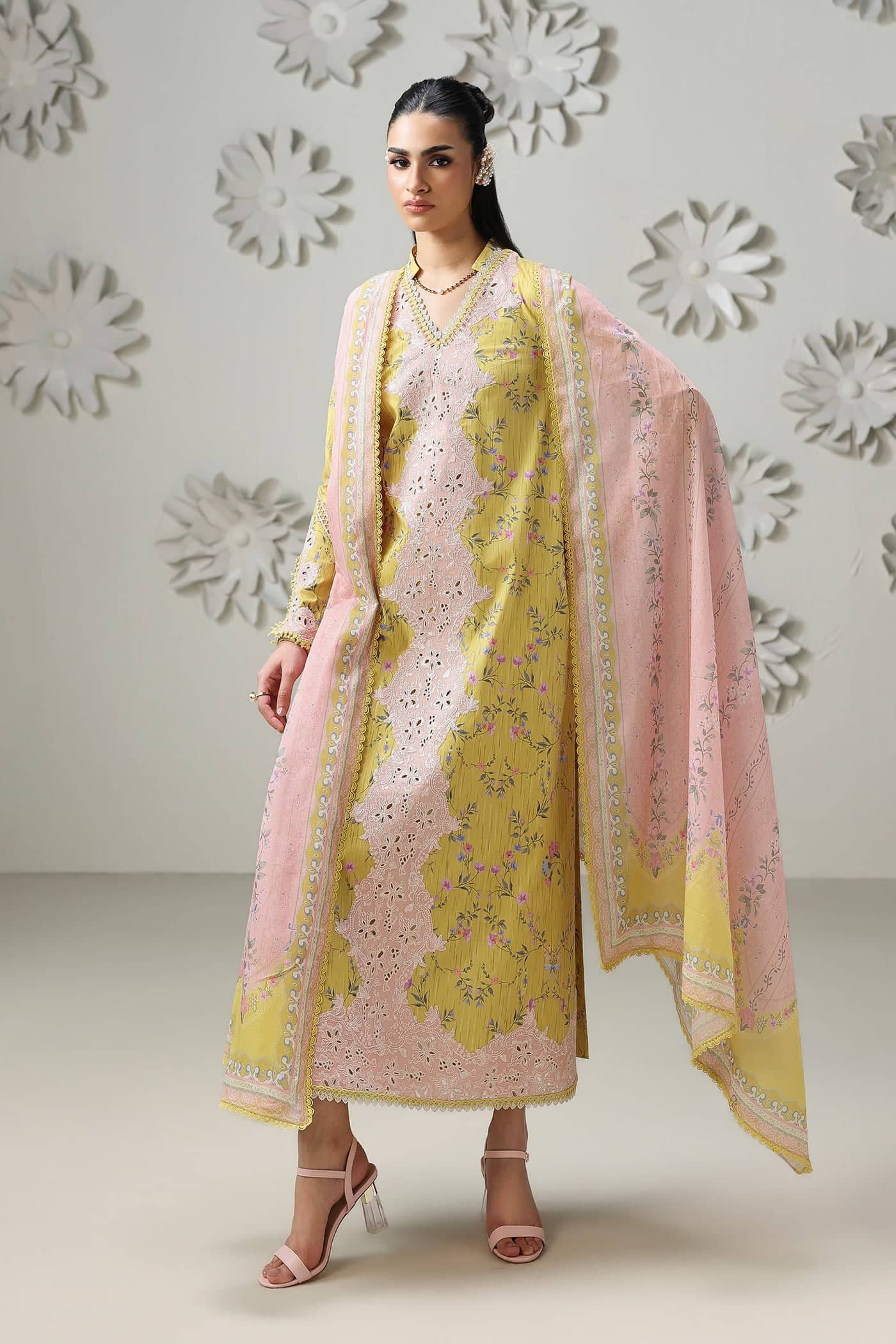 img_qalamkar_q_print_vol_2_lawn_awwal_boutique