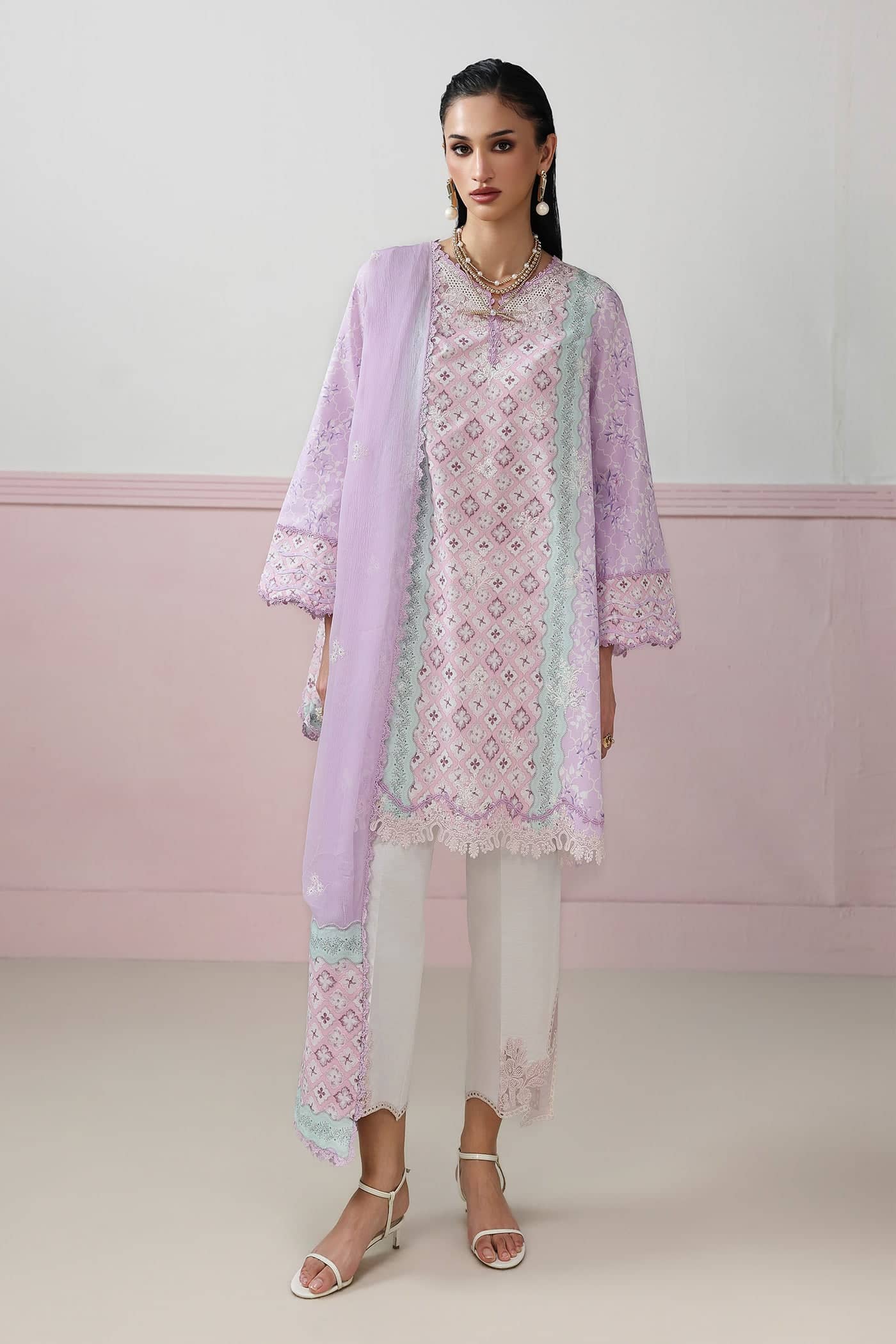 img_qalamkar_q_print_awwal_boutique