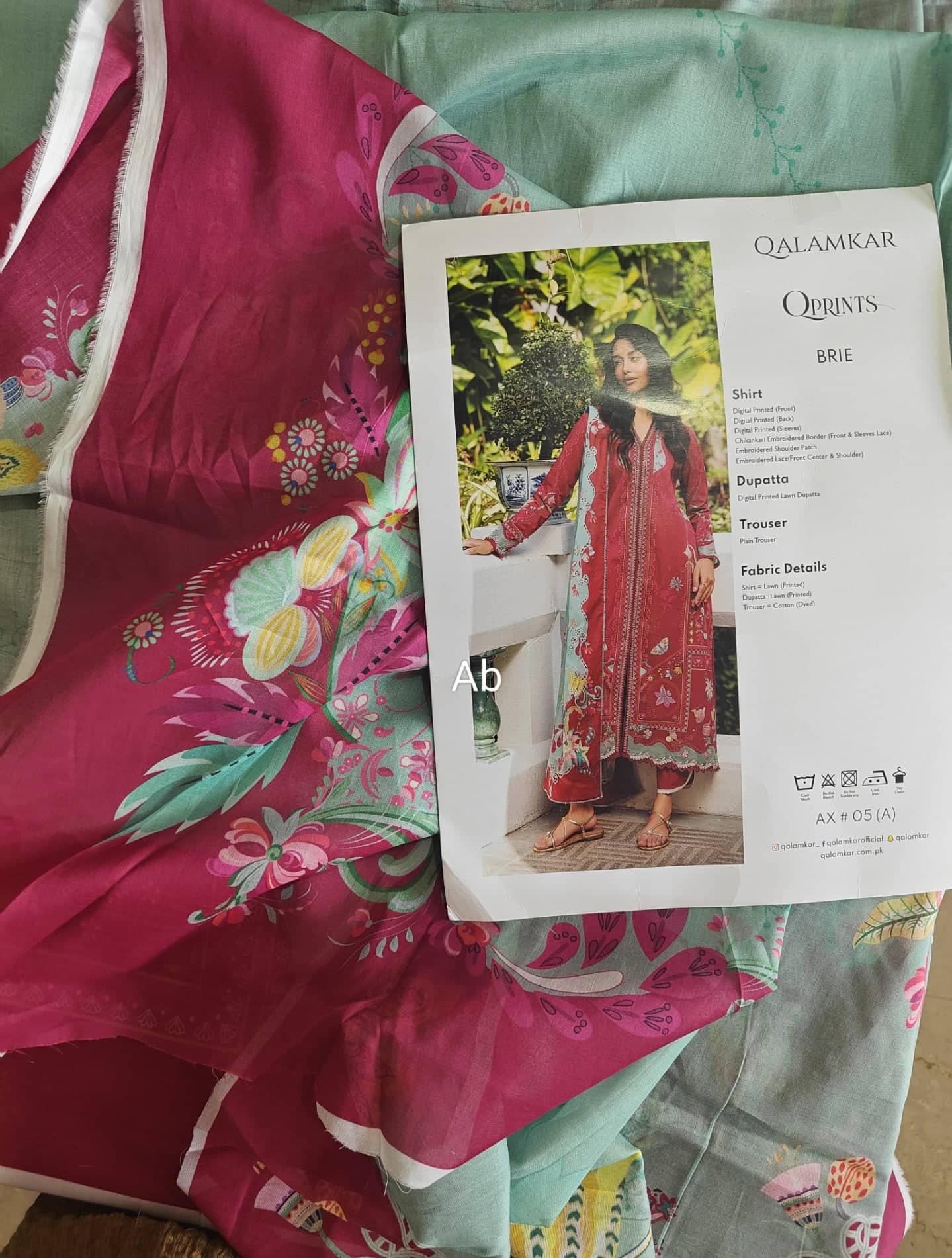 img_qalamkar_q_print_awwal_boutique