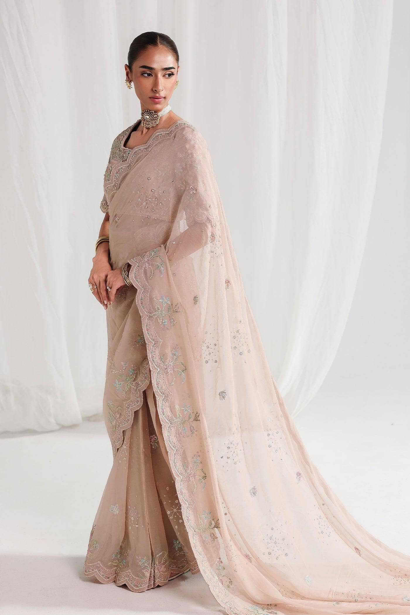 img_qalamkar_luxury_festive_formals_awwal_boutique