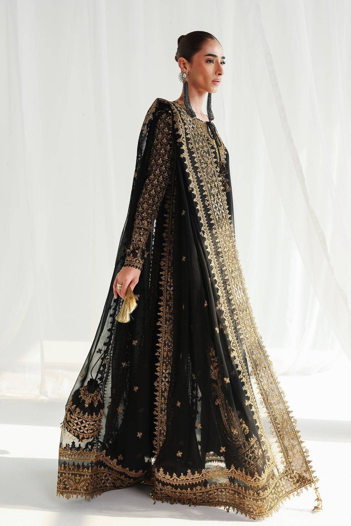 img_qalamkar_luxury_festive_formals_awwal_boutique