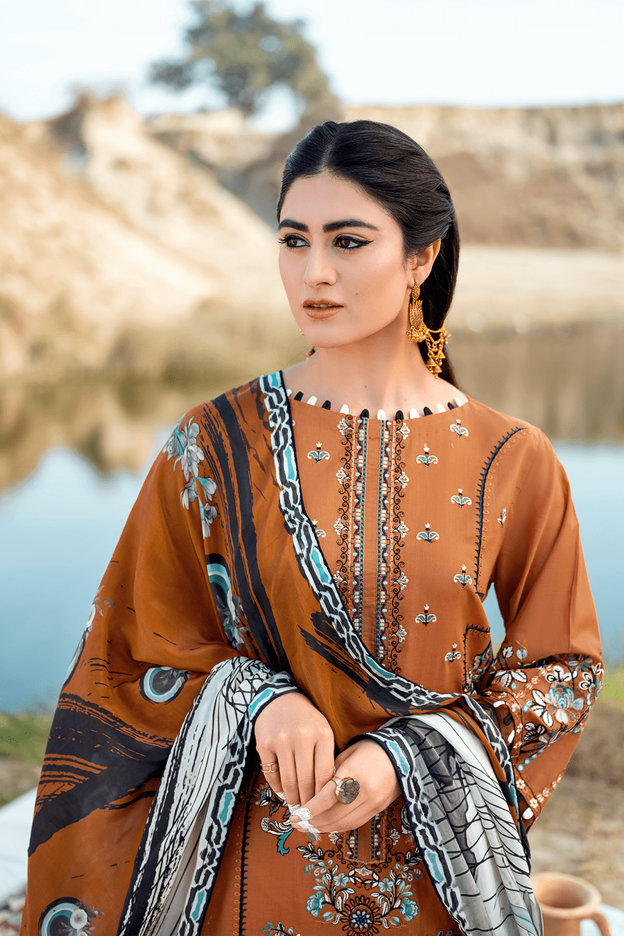 img_ramsha_riwayat_lawn_23_awwal_boutique