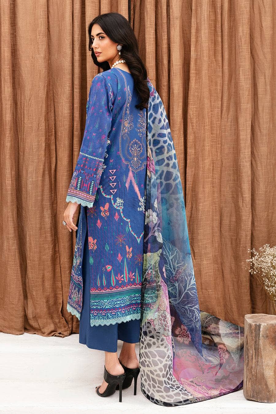 img_ramsha_lawn_vol_11_awwal_boutique