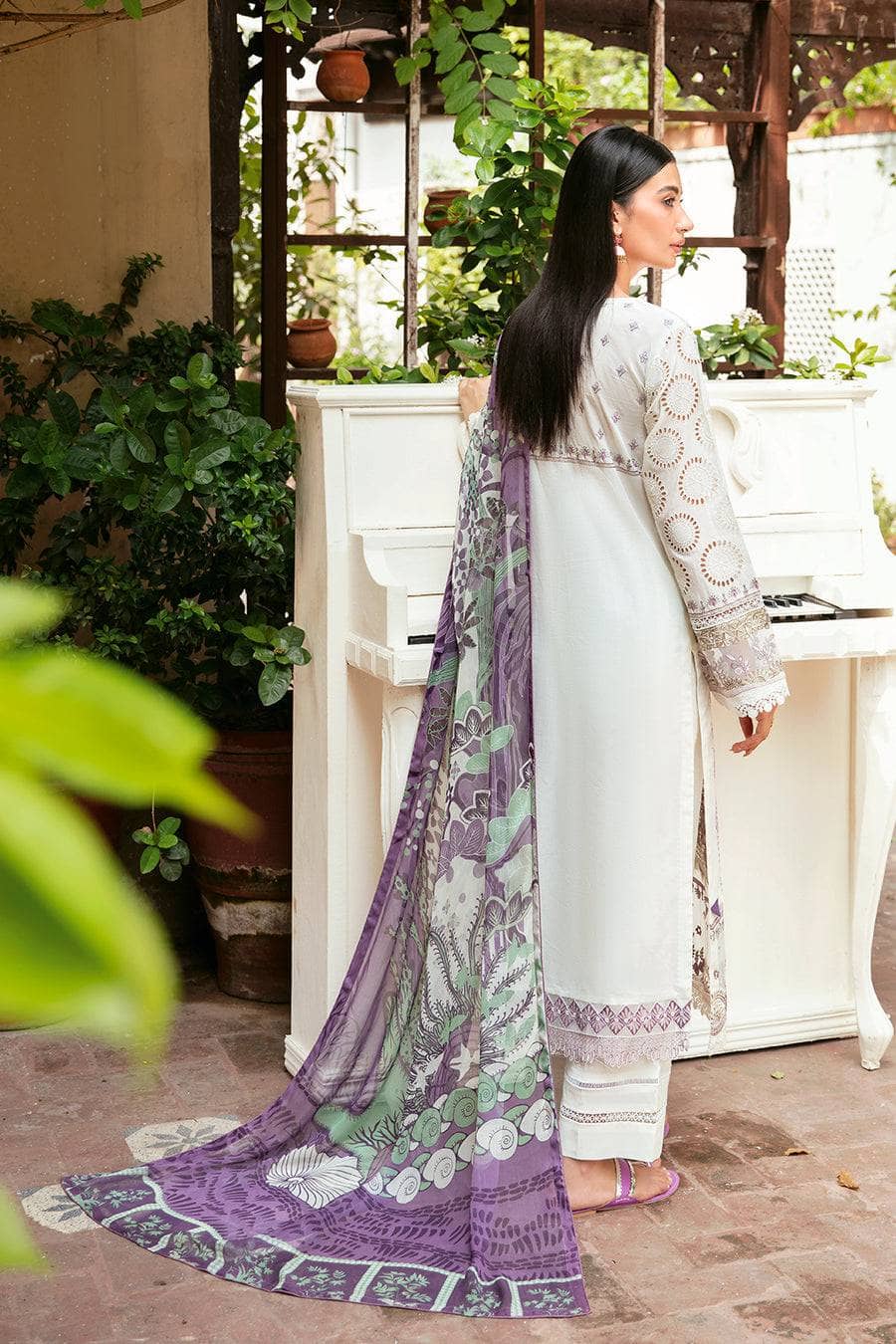img_ramsha_mashaal_silk_dupatta_lawn_awwal_boutique