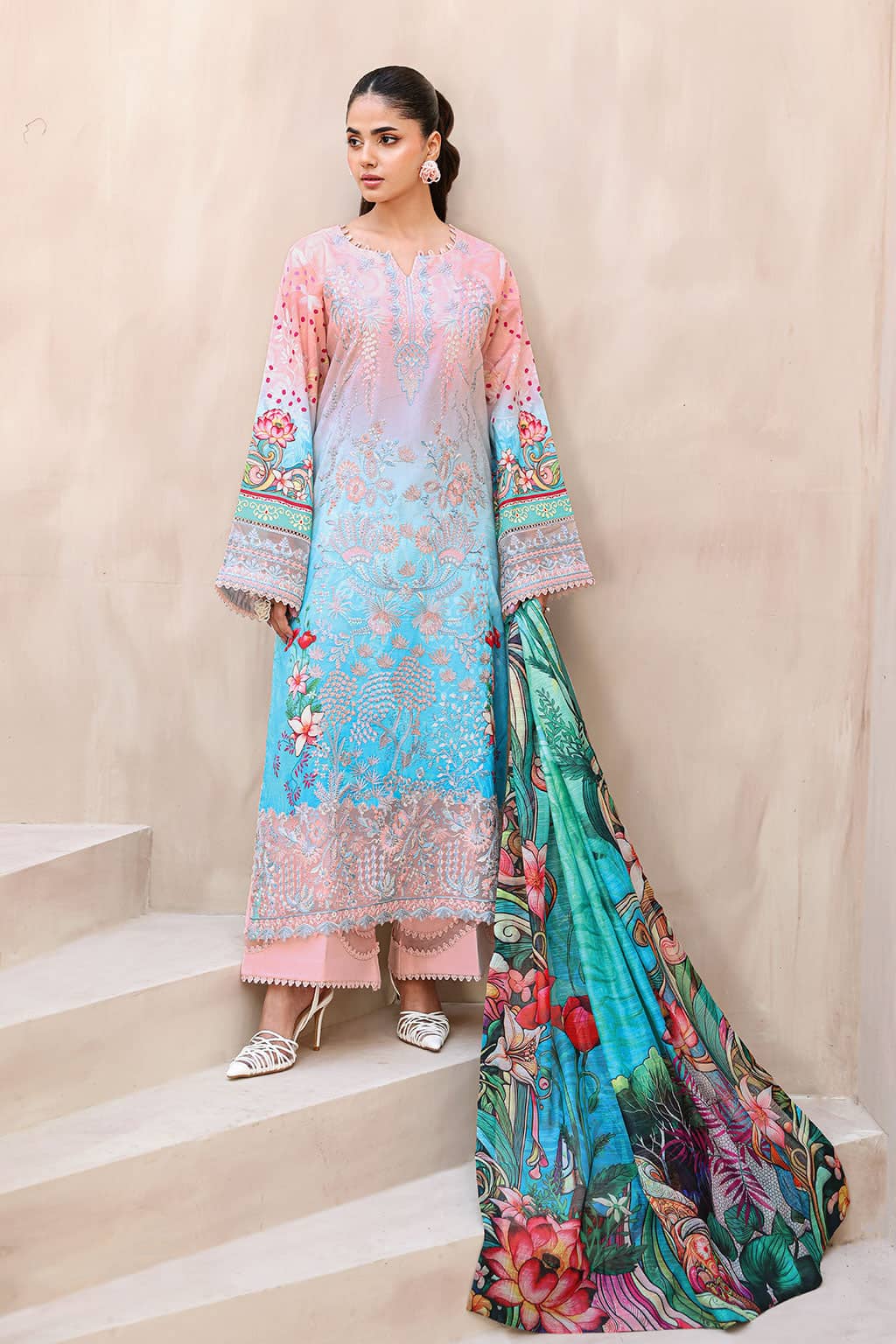 img_ramsha_mashaal_lawn_awwal_boutique