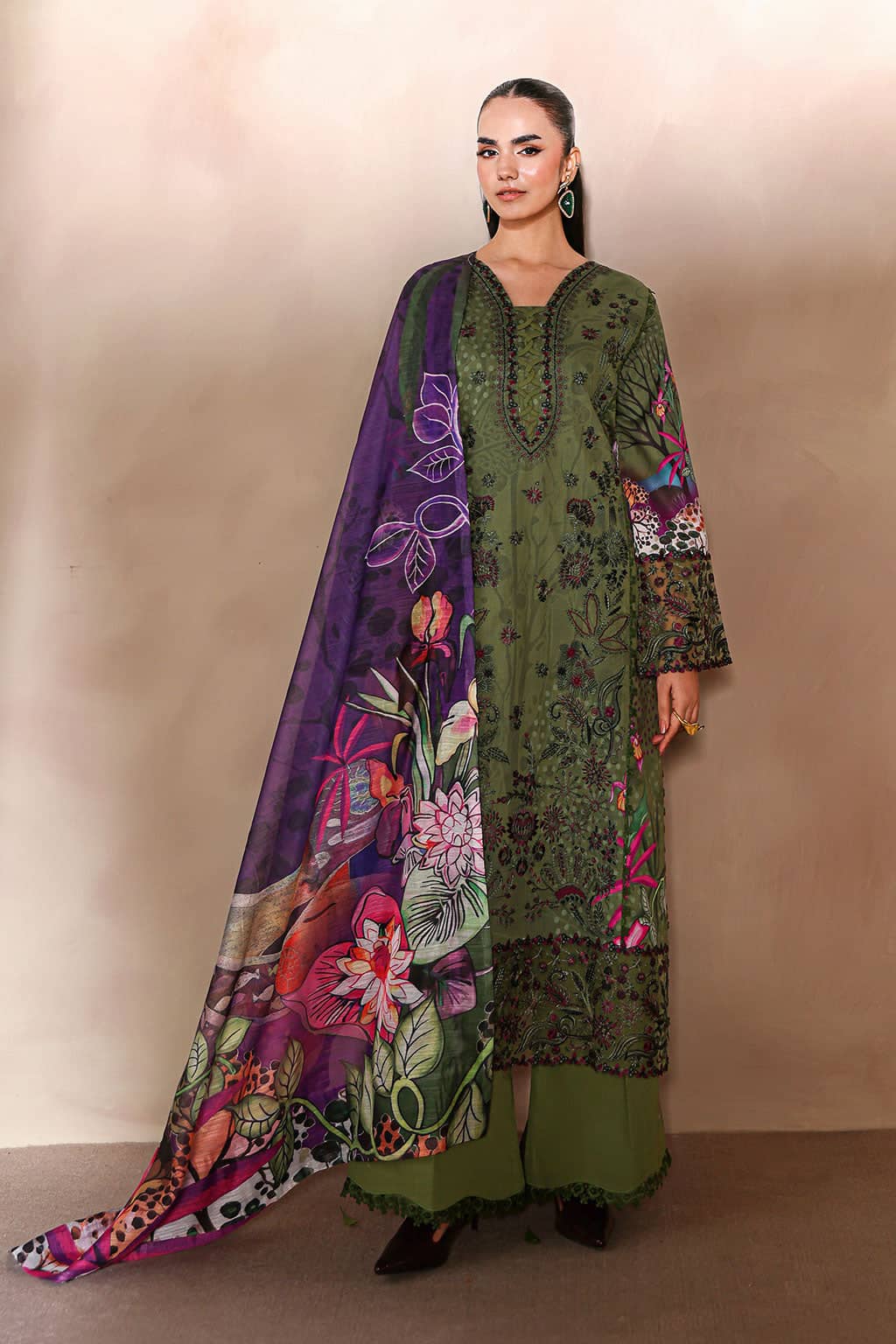 Mashaal Lawn by Ramsha Vol 15/Munark Dupatta L-1512