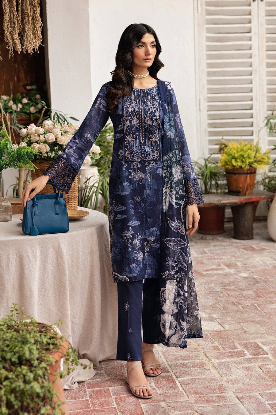 img_ramsha_rangrez_lawn_24_awwal_boutique