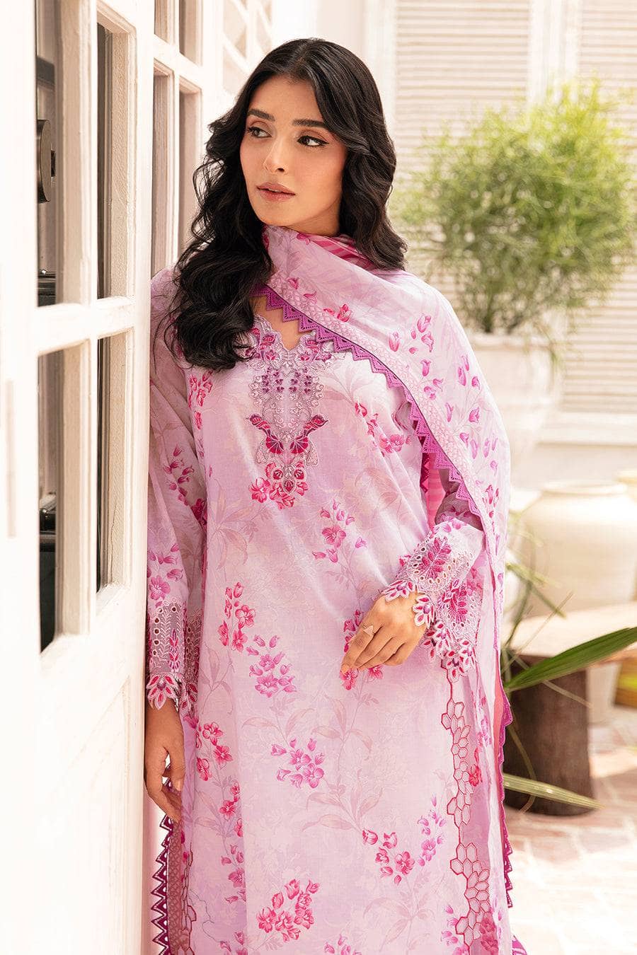 img_ramsha_mashal_lawn_24_awwal_boutique