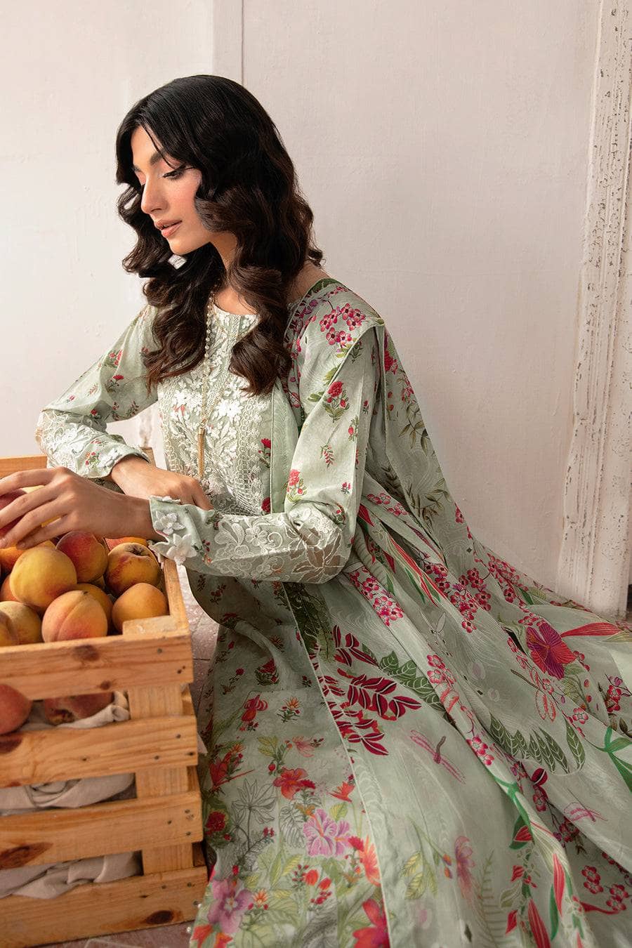 img_ramsha_rangrez_lawn_24_awwal_boutique