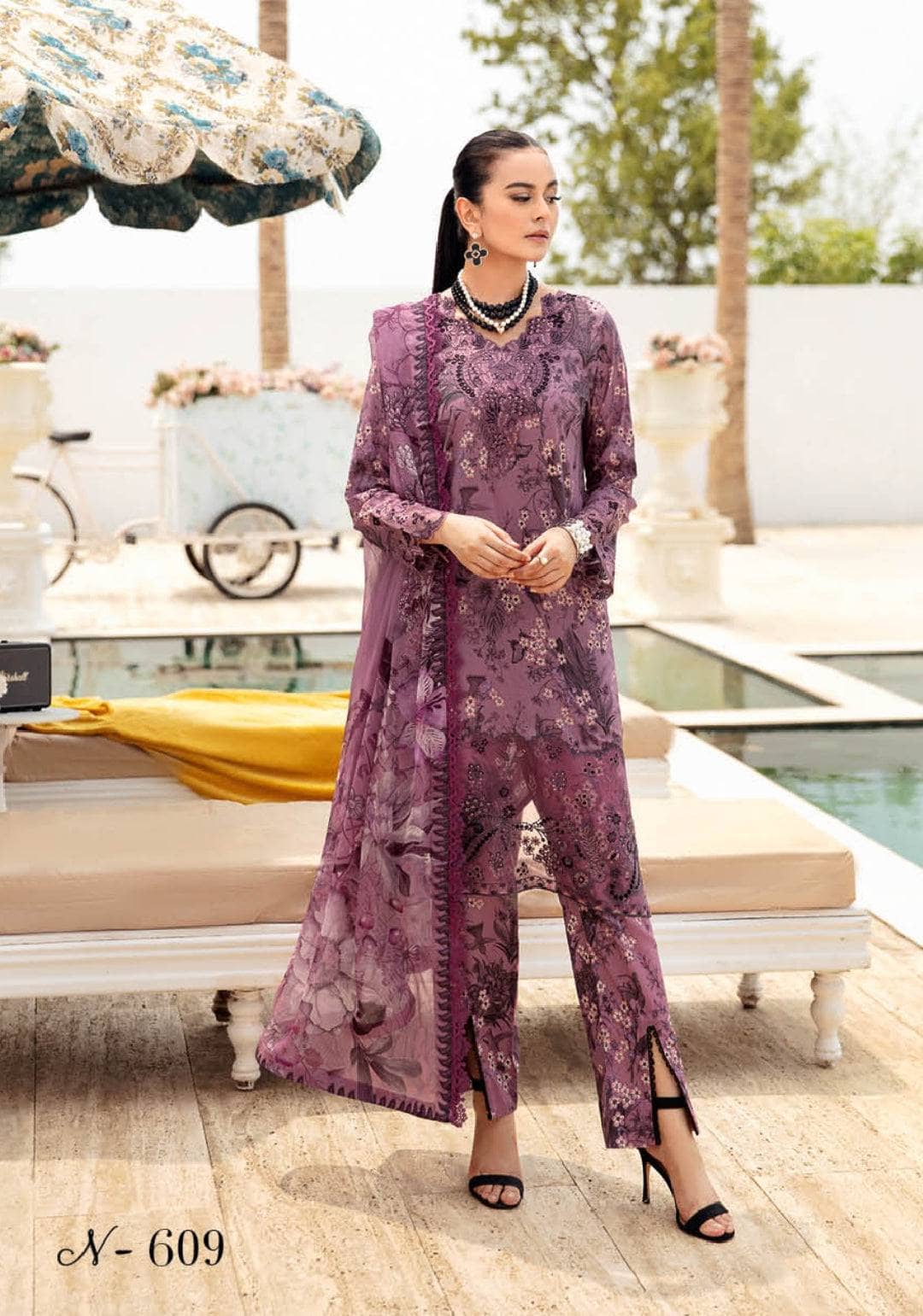 img_ramsha_rangrez_lawn_25_awwal_boutique