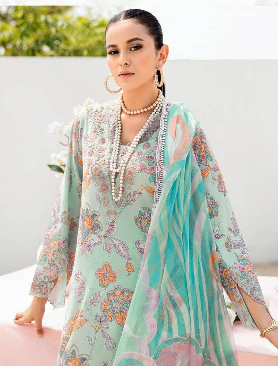 img_ramsha_rangrez_lawn_25_awwal_boutique