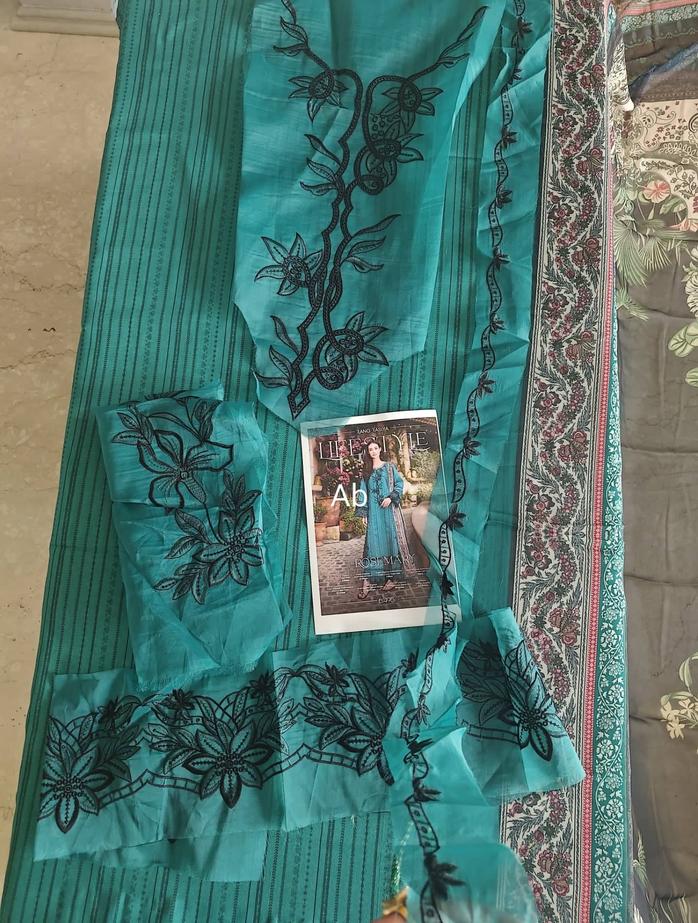 img_rang_rasiya_lifestyle_awwal_boutique