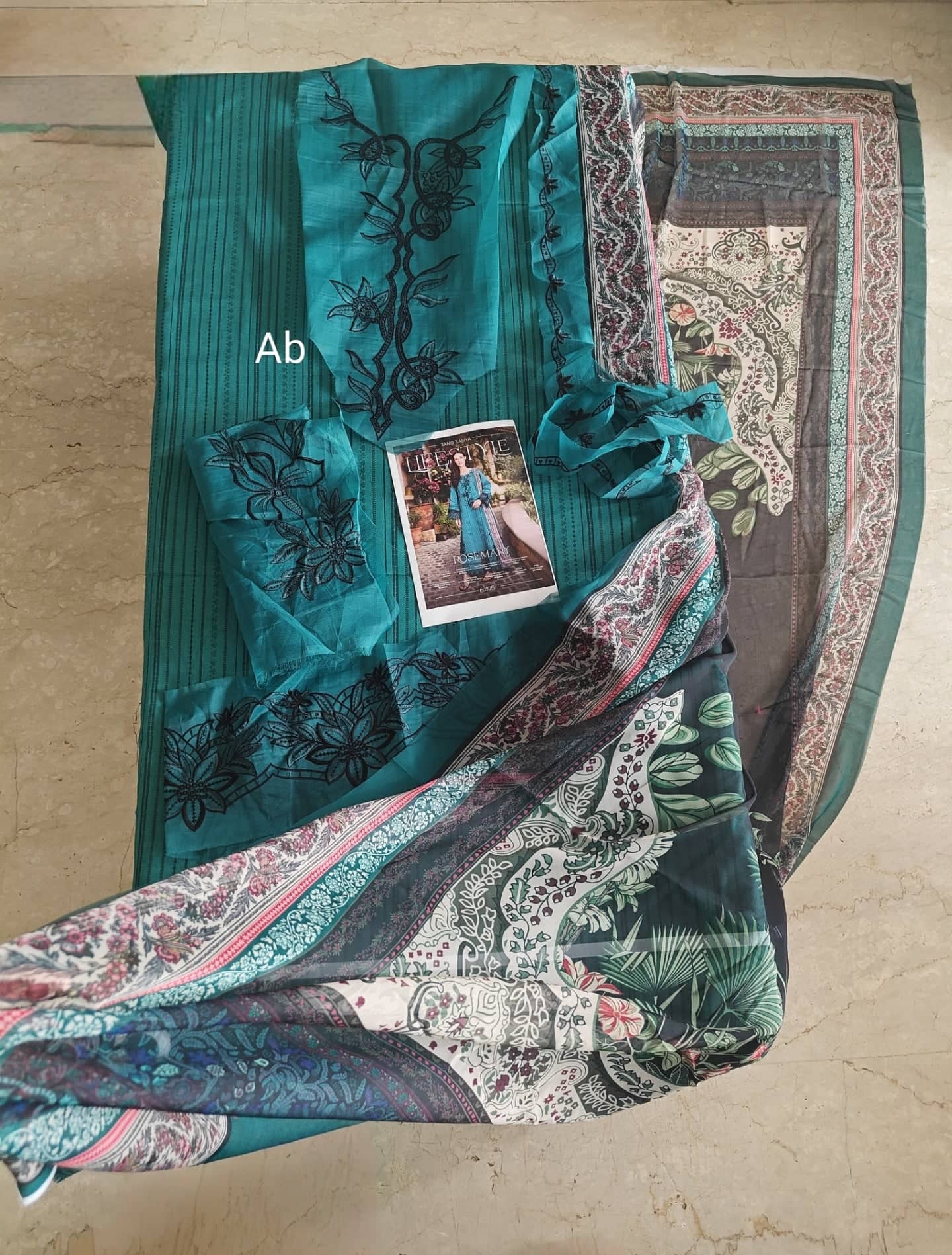 img_rang_rasiya_lifestyle_awwal_boutique