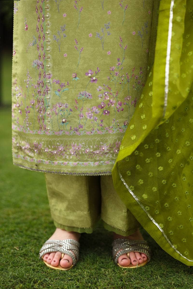 img_rang_rasiya_luxe_silk_awwal_boutique