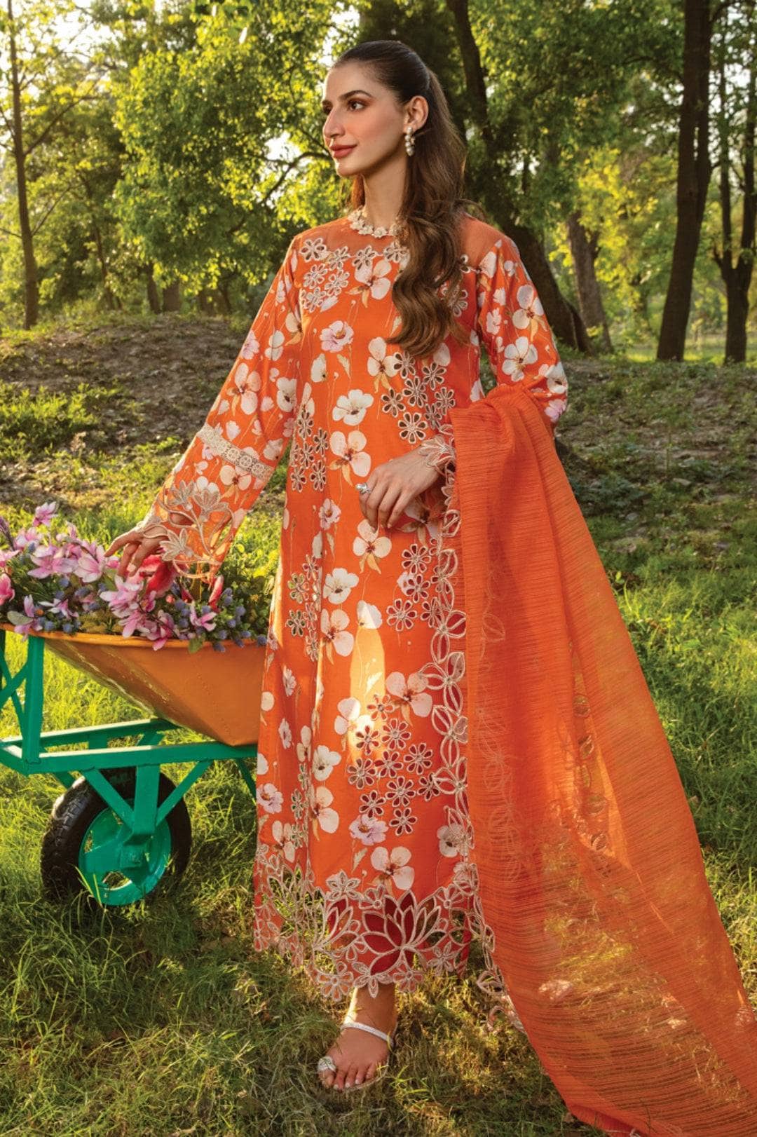 img_rang_rasiya_lawn_carnation_24_awwal_boutique