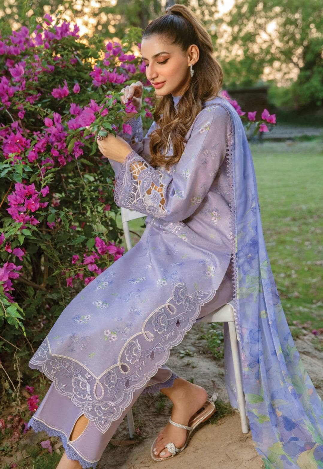 img_rang_rasiya_lawn_carnation_24_awwal_boutique