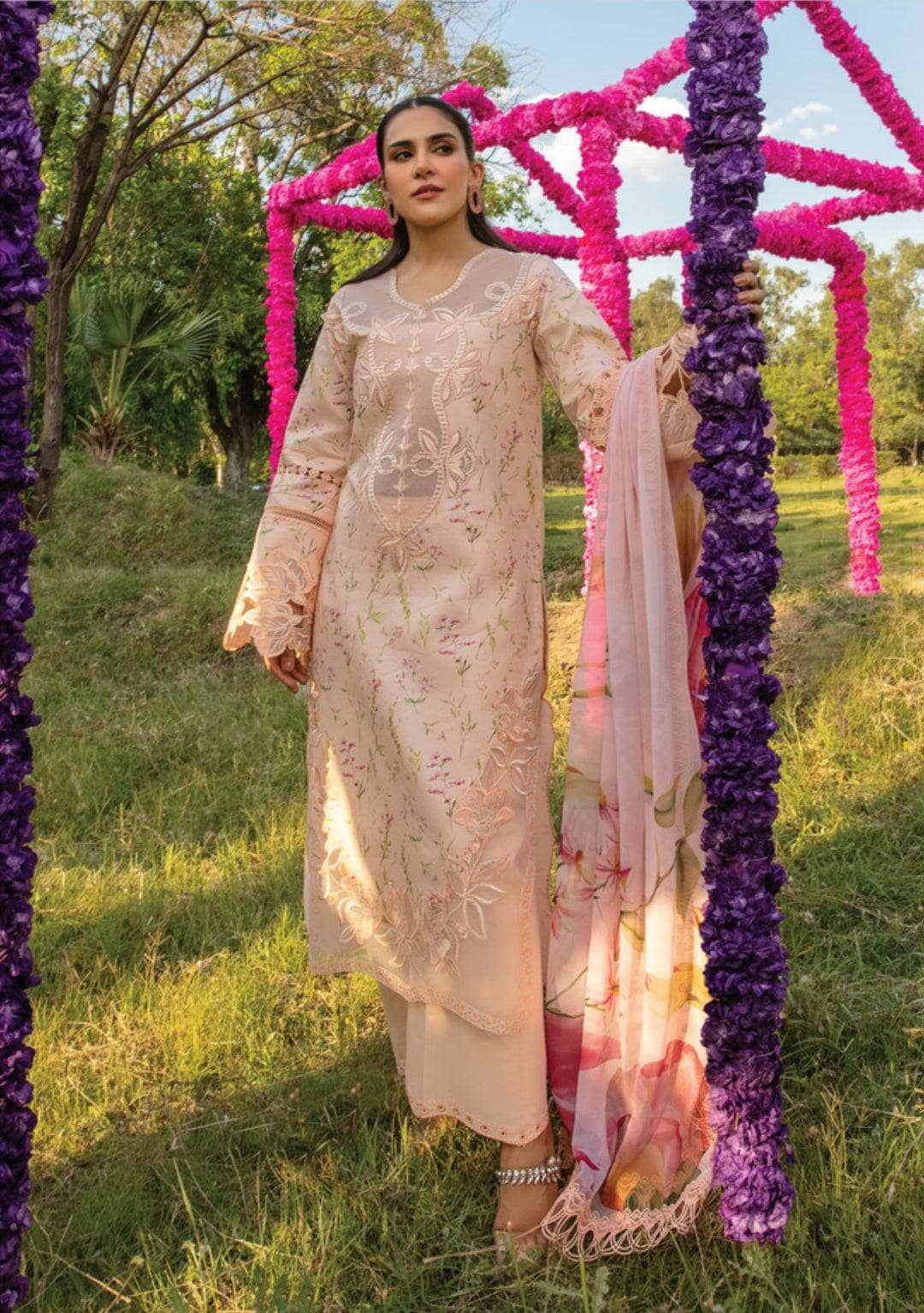 img_rang_rasiya_lawn_carnation_24_awwal_boutique