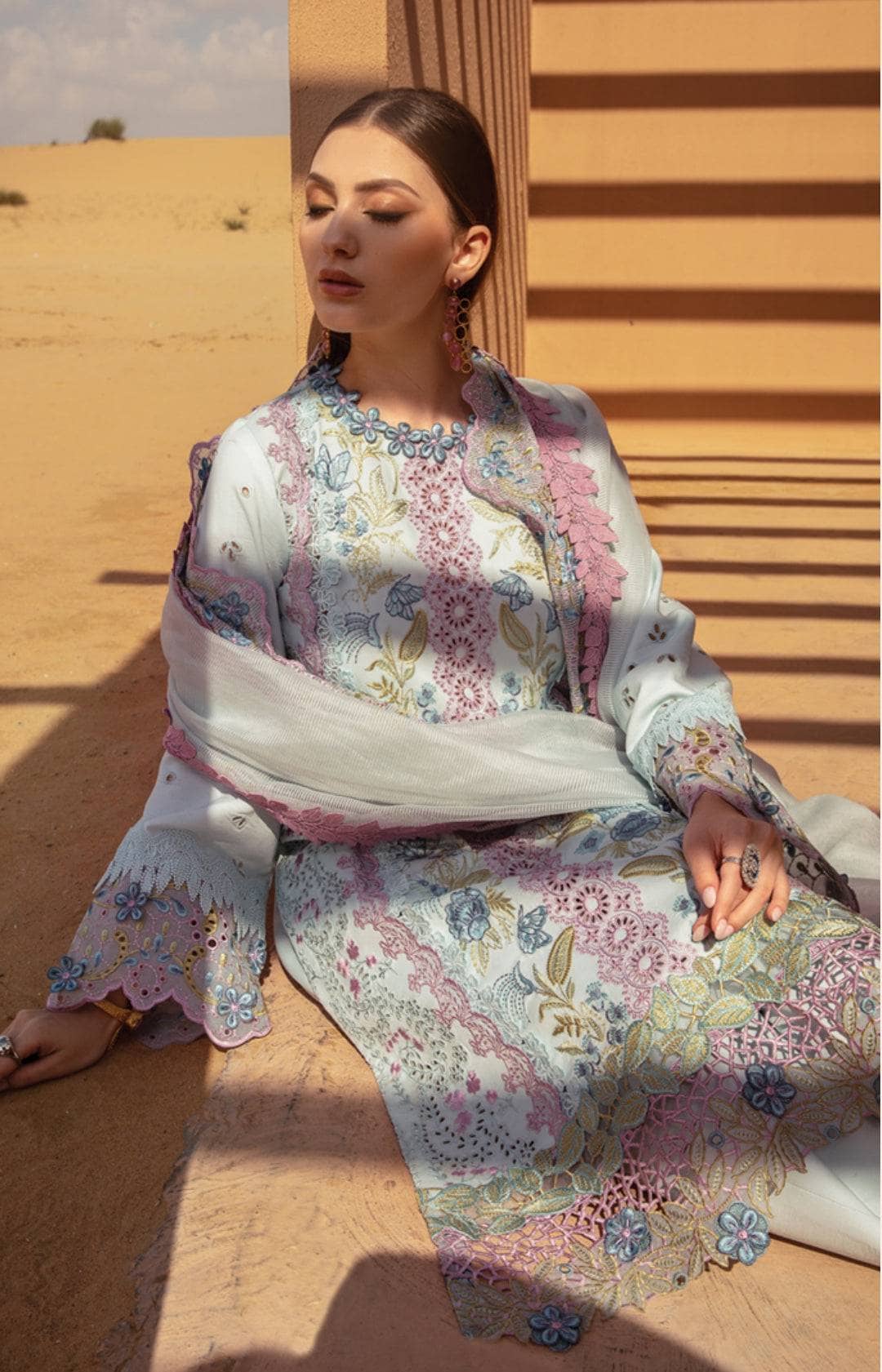 img_rang_rasiya_premium_lawn_24_awwal_boutique
