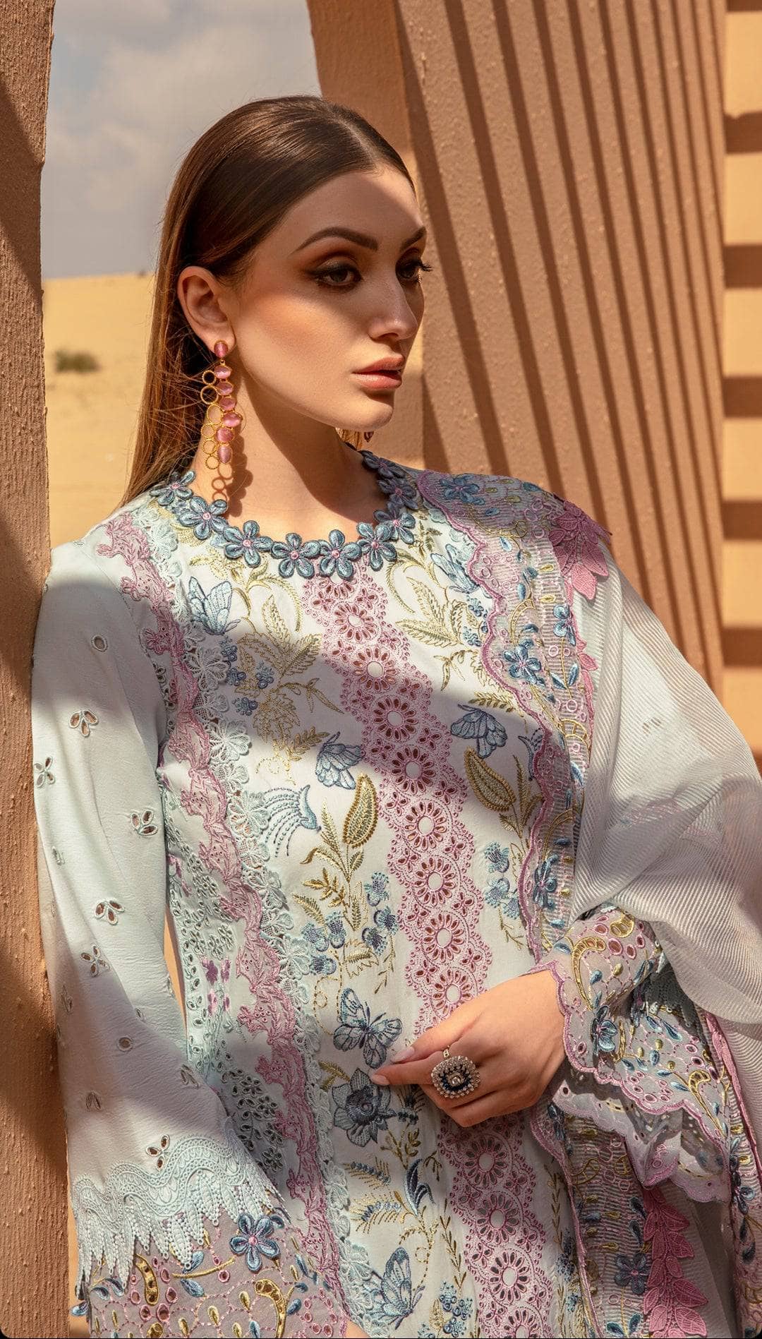 img_rang_rasiya_premium_lawn_24_awwal_boutique