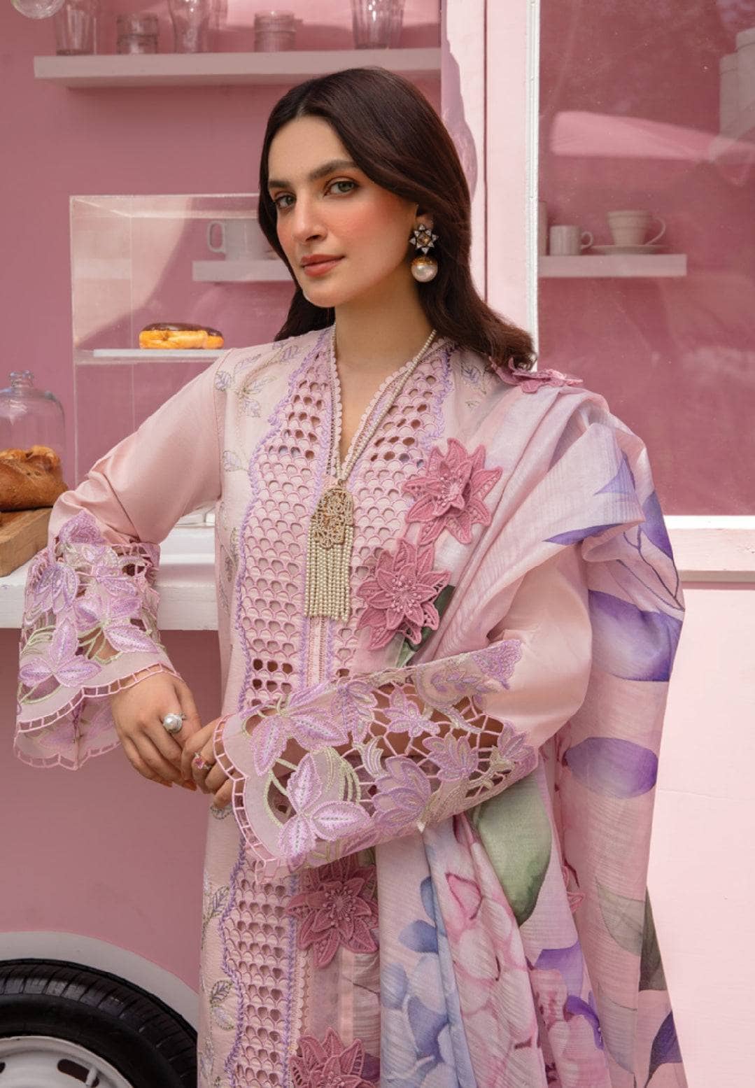 img_rang_rasiya_lawn_carnation_24_awwal_boutique
