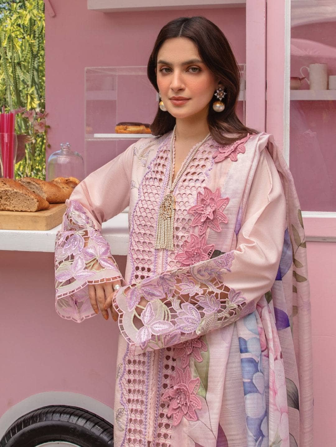 img_rang_rasiya_lawn_carnation_24_awwal_boutique