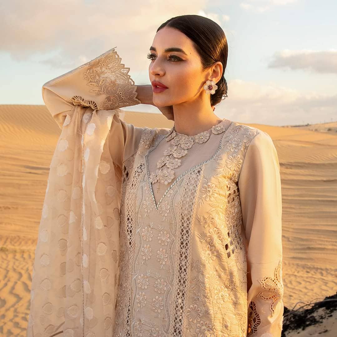 Restocked/Rang Rasiya Premium Lawn 24/Elaheh/03