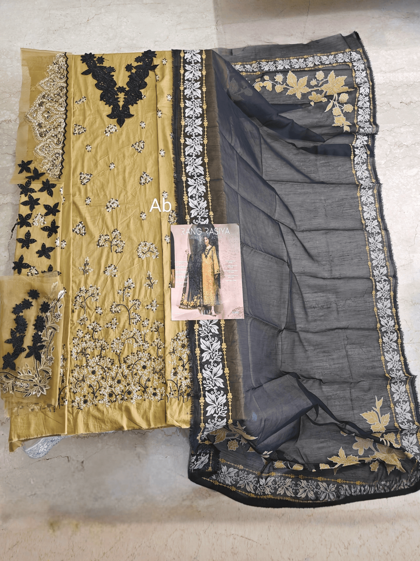 img_rang_rasiya_premium_lawn_awwal_butique