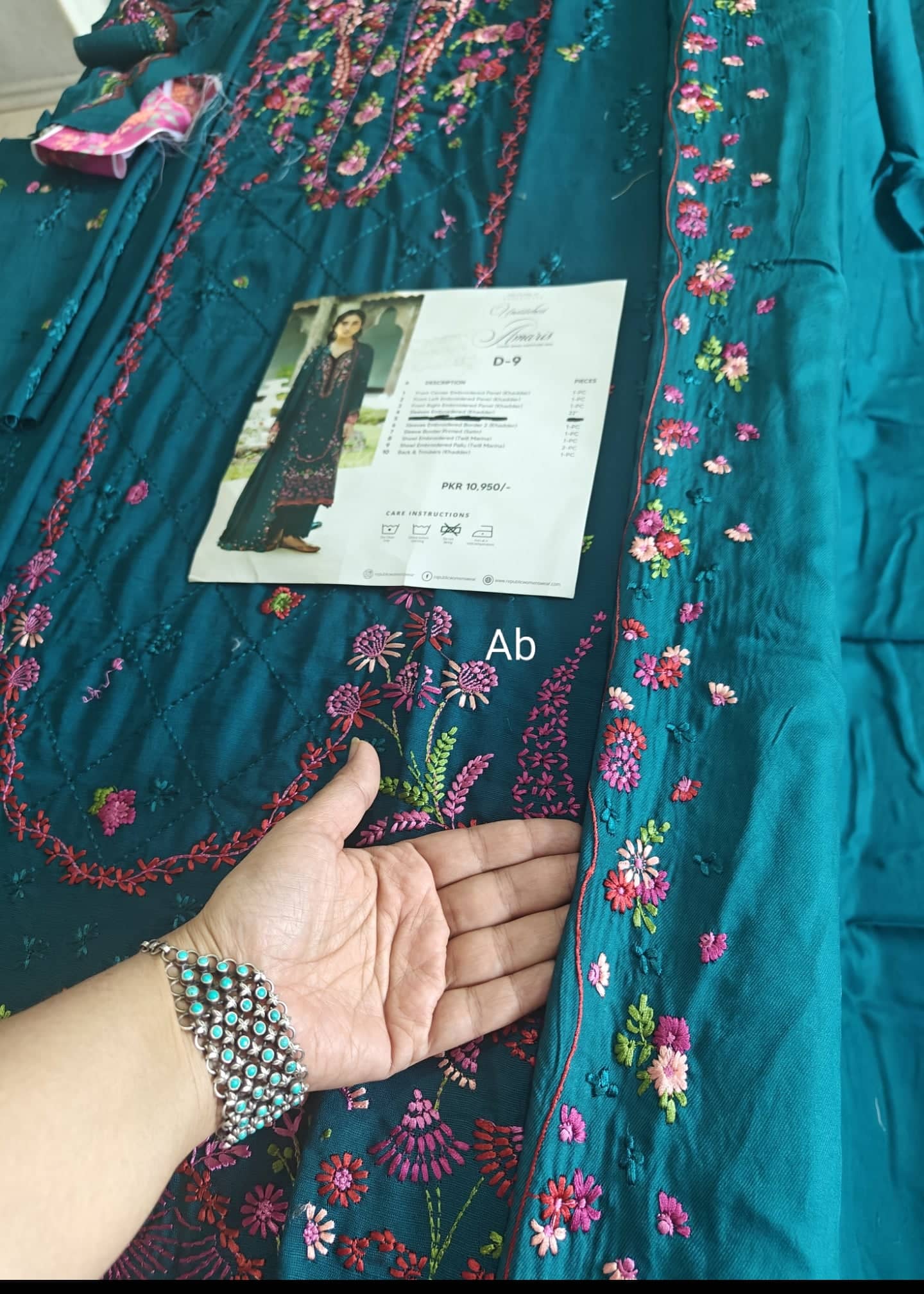 img_republic_womens_wear_awwal_boutique