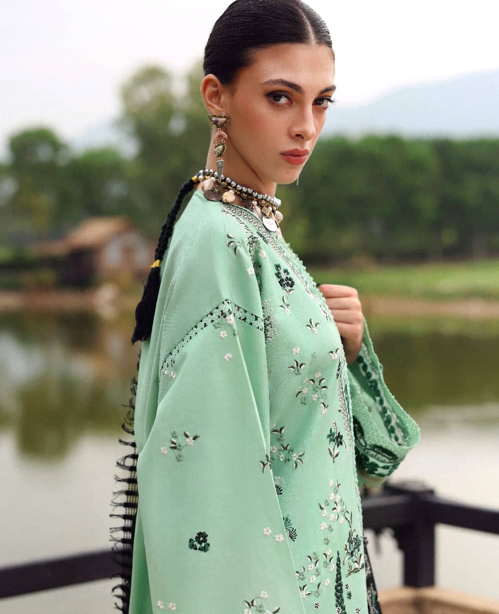 img_republic_womens_wear_lilas_lawn_awwal_boutique