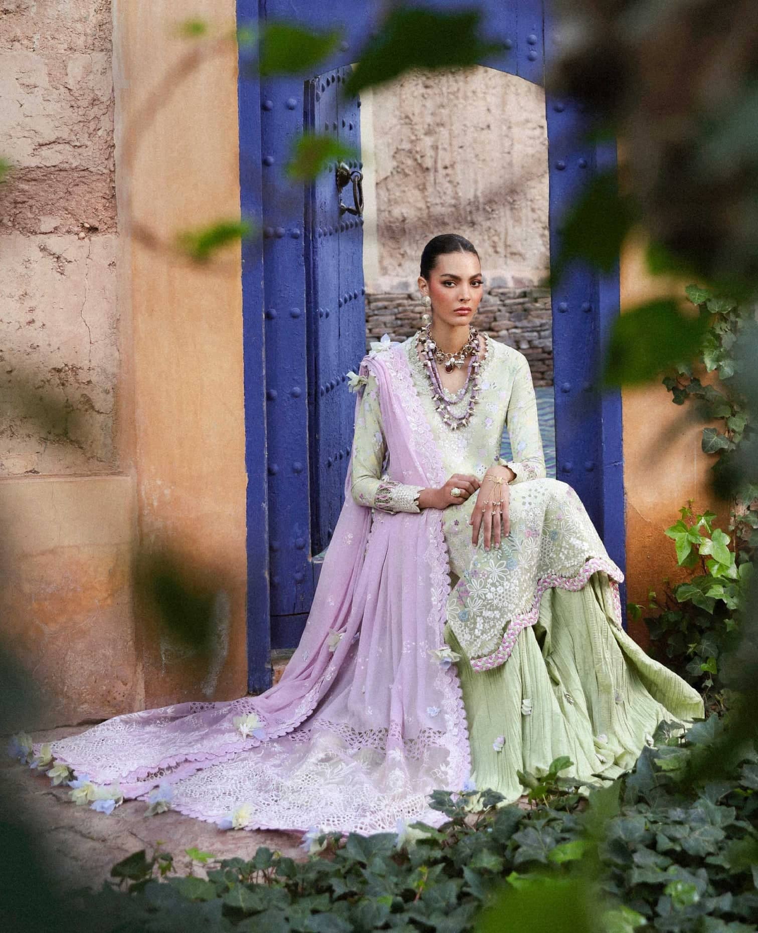 img_republic_womens_wear_reine_awwal_boutique