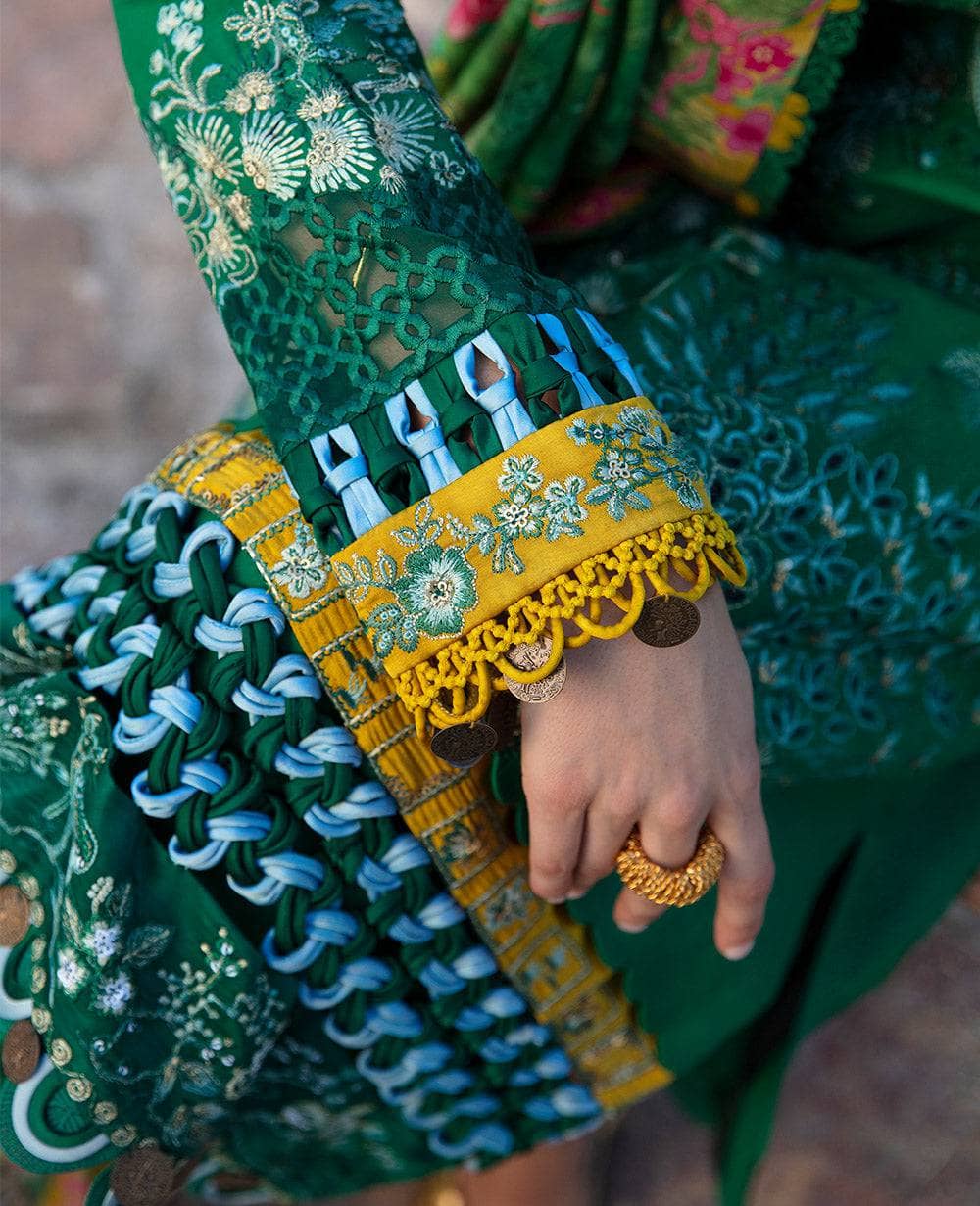 img_republic_womenswear_lawn_24_awwal_boutique