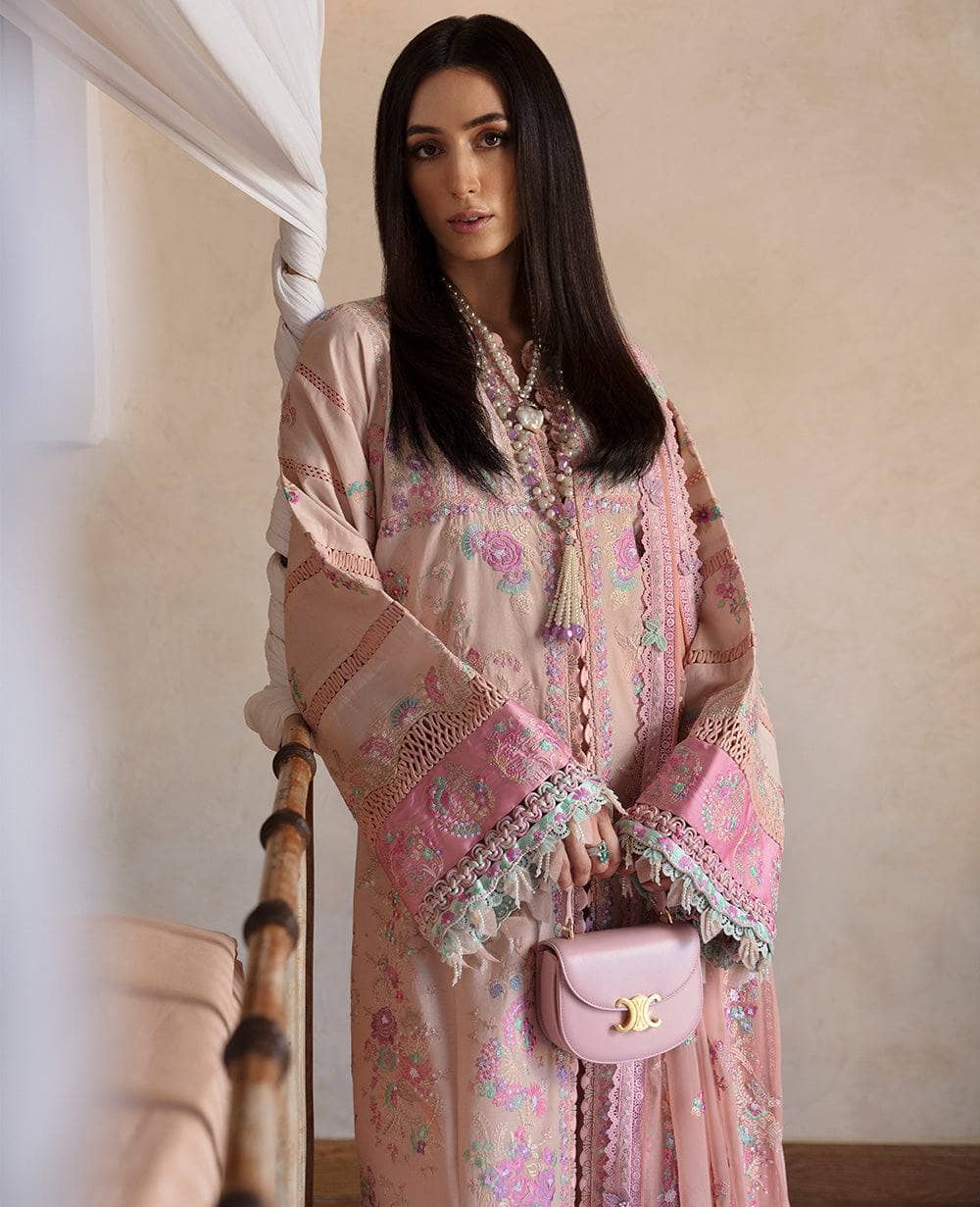 img_republic_womenswear_lawn_24_awwal_boutique