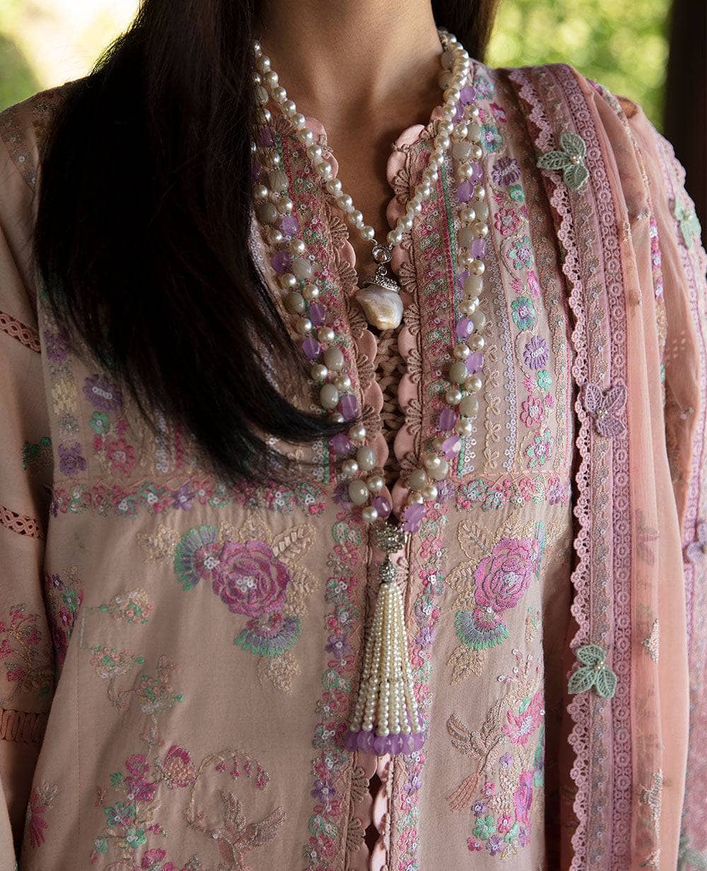 img_republic_womenswear_lawn_24_awwal_boutique