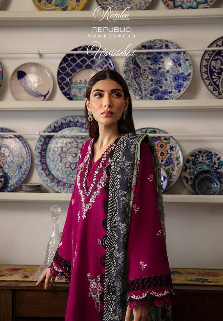 Republic Womenswear Lawn Pakistani Suit Republic Womenswear Winter 24/D3 (Nara)