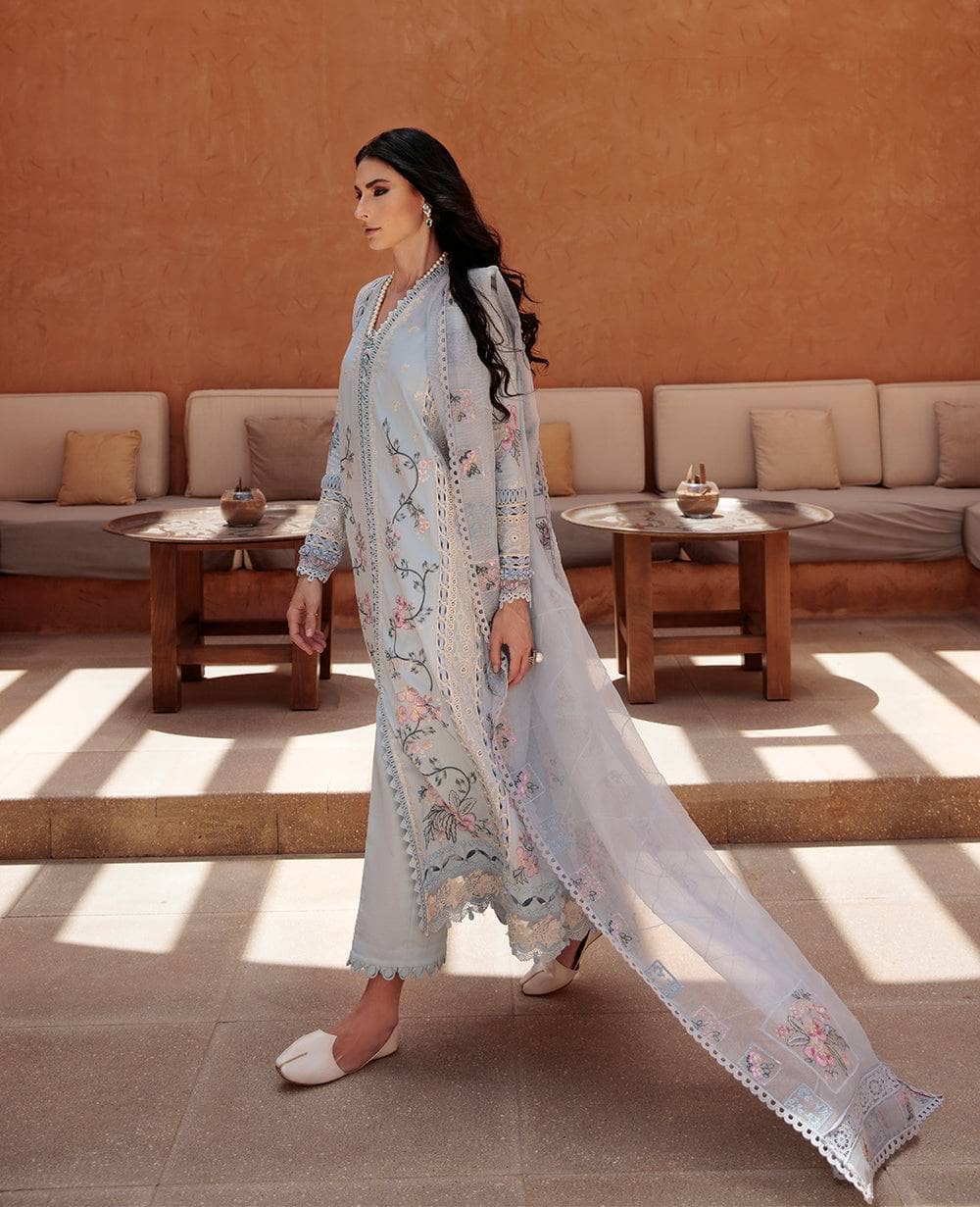 img_republic_womenswear_lawn_23_awwal_boutique