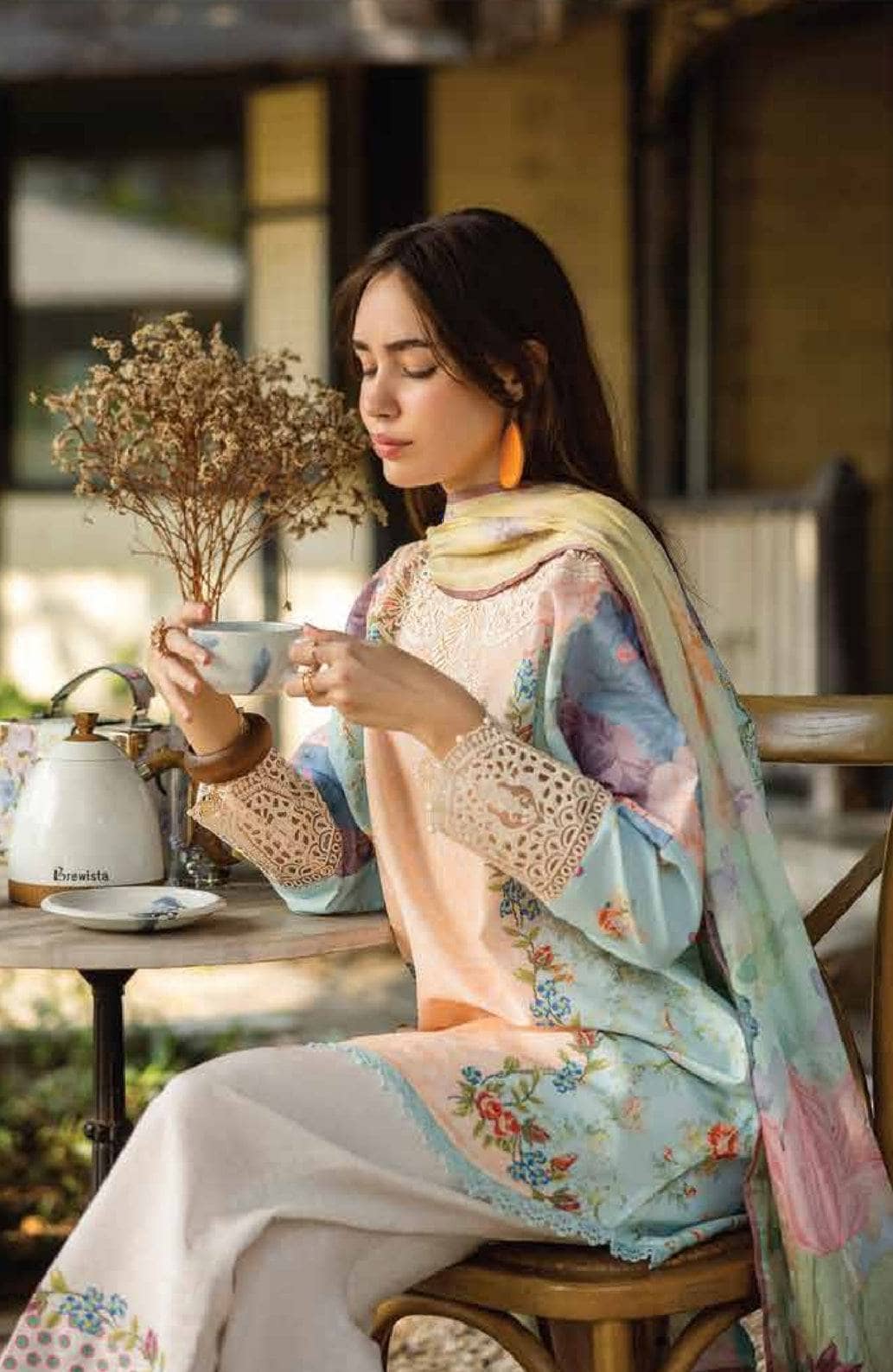 img_roheenaz_lawn_awwal_boutique