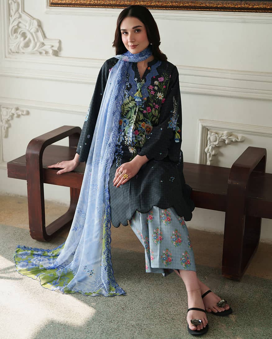 img_roheenaz_whispered_florals_awwal_boutique